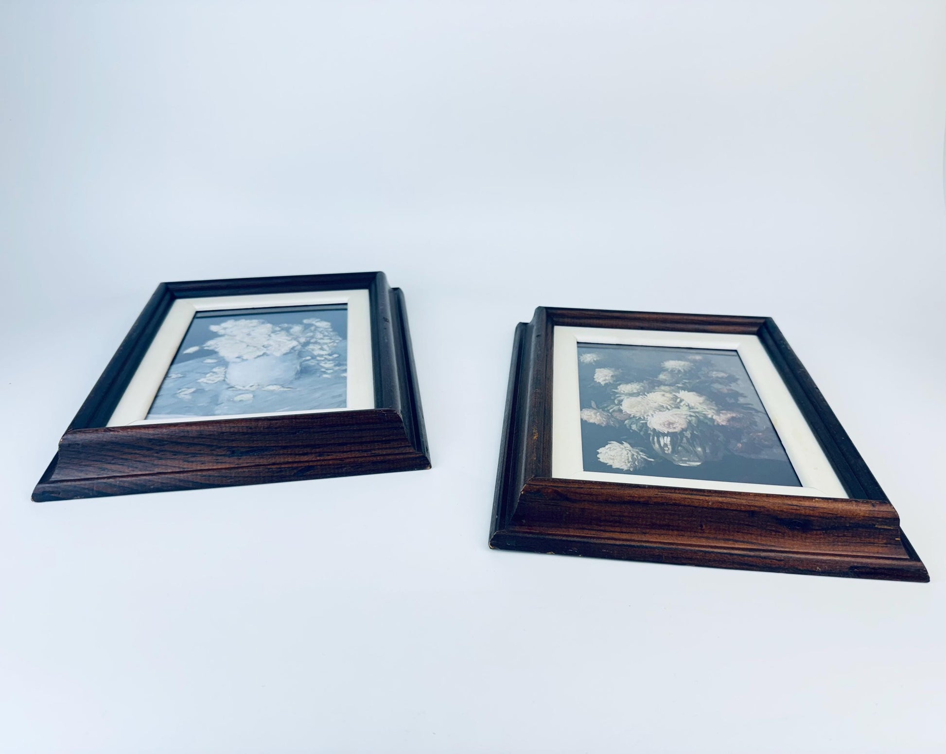 Product image for 'vintage two toned brown white wood wall mount picture frame 5 x 7 sold separately' (view d8d1c3)