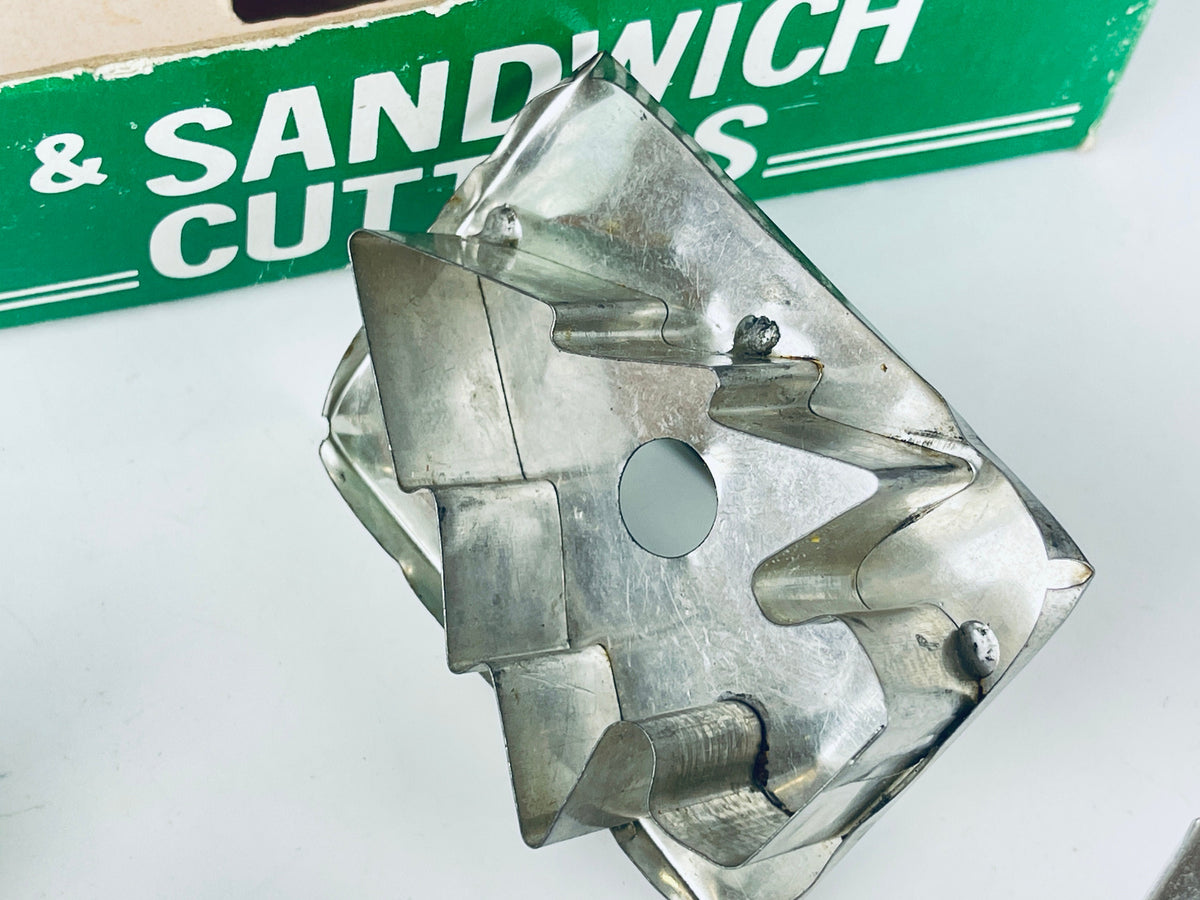 Product image for 'vintage christmas metal cookie sandwich cutters set of five 5 christmas baking gift' (view 69b24b)