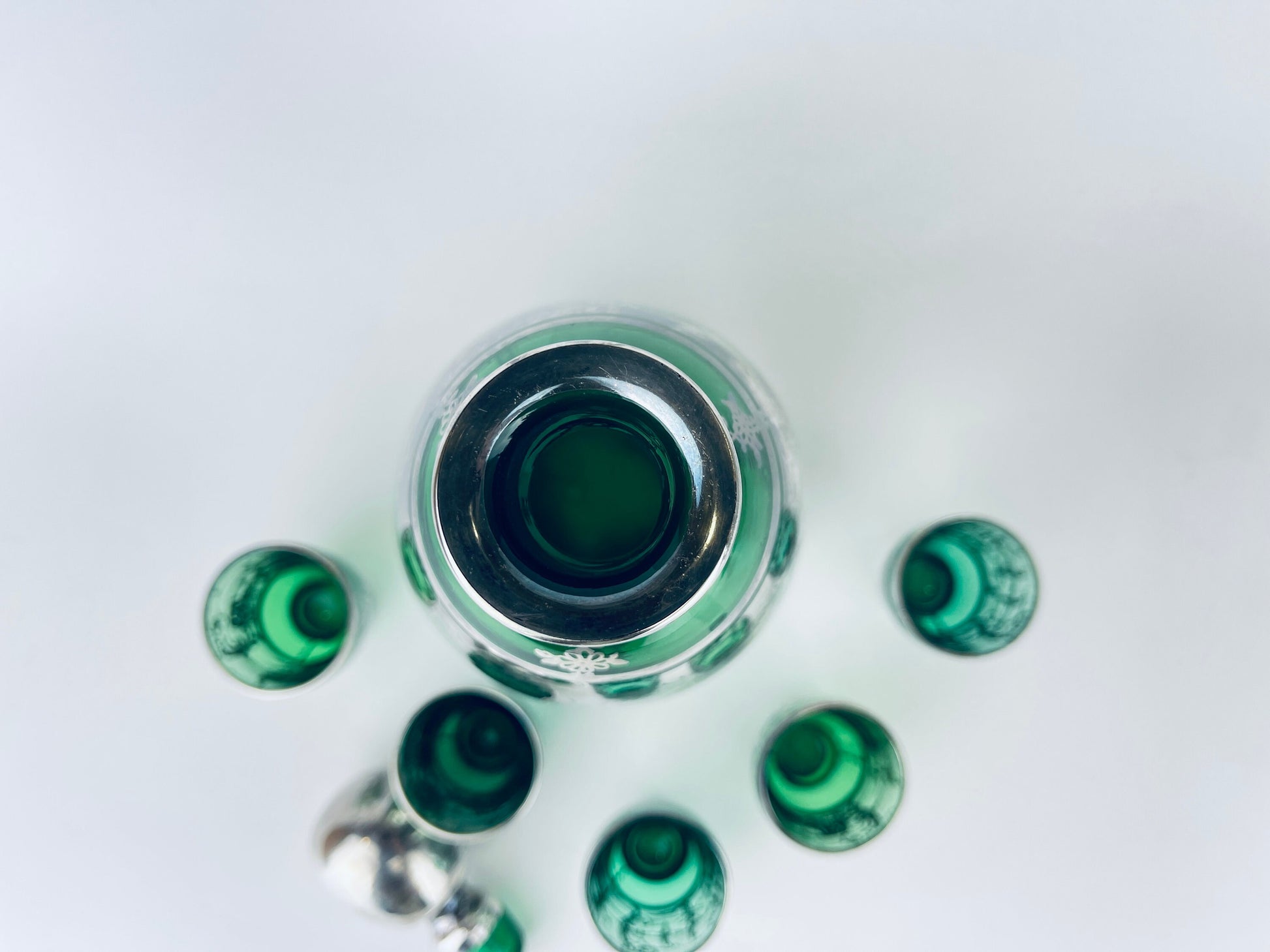 Product image for 'vintage emerald green silver overlay scene barware set glass decanter five 5 small shot glasses' (view a8f475)