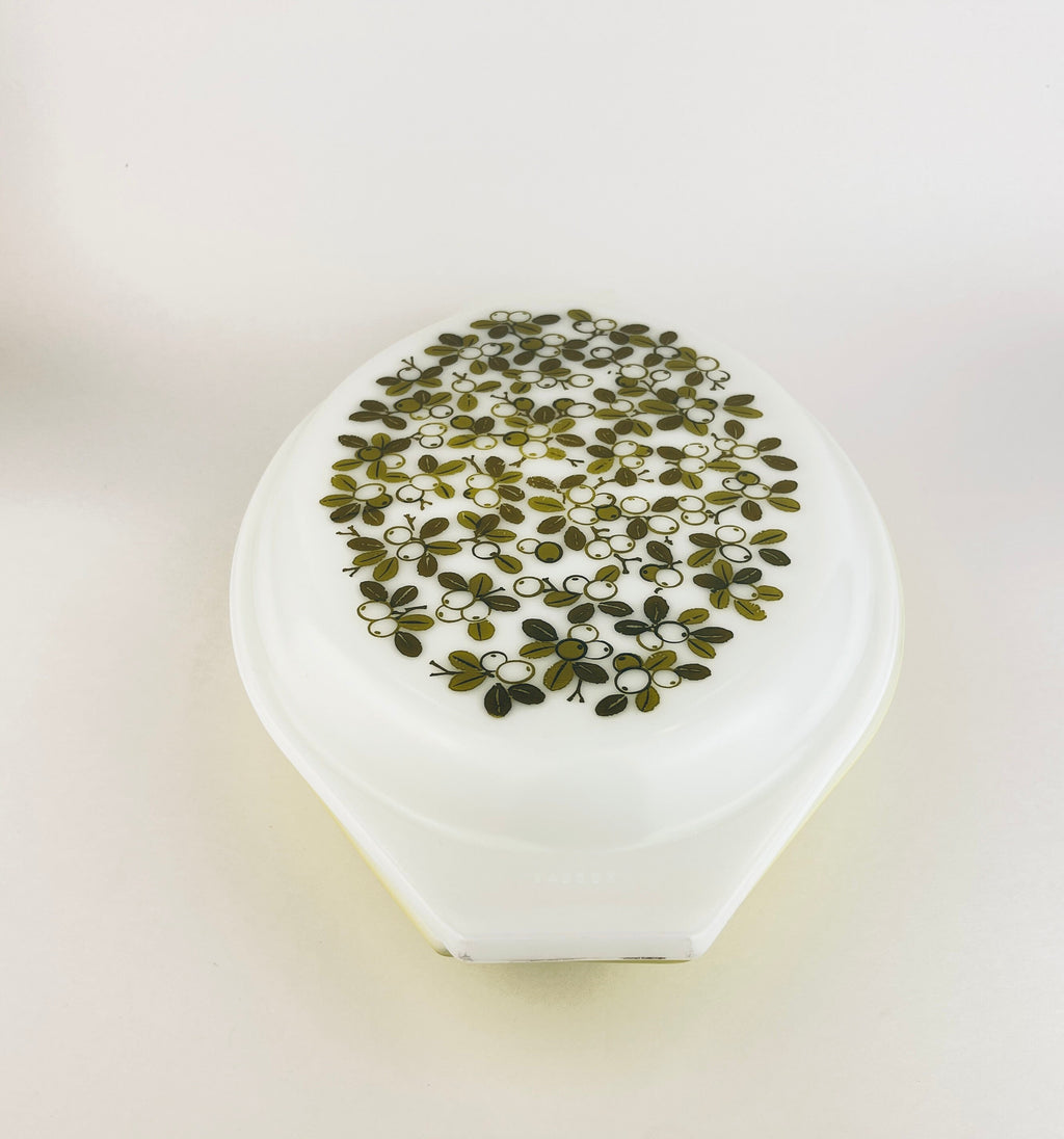 Product image for 'vintage verde pyrex divided casserole dish 1 5 qt green olive branch pattern' (view 3cff05)