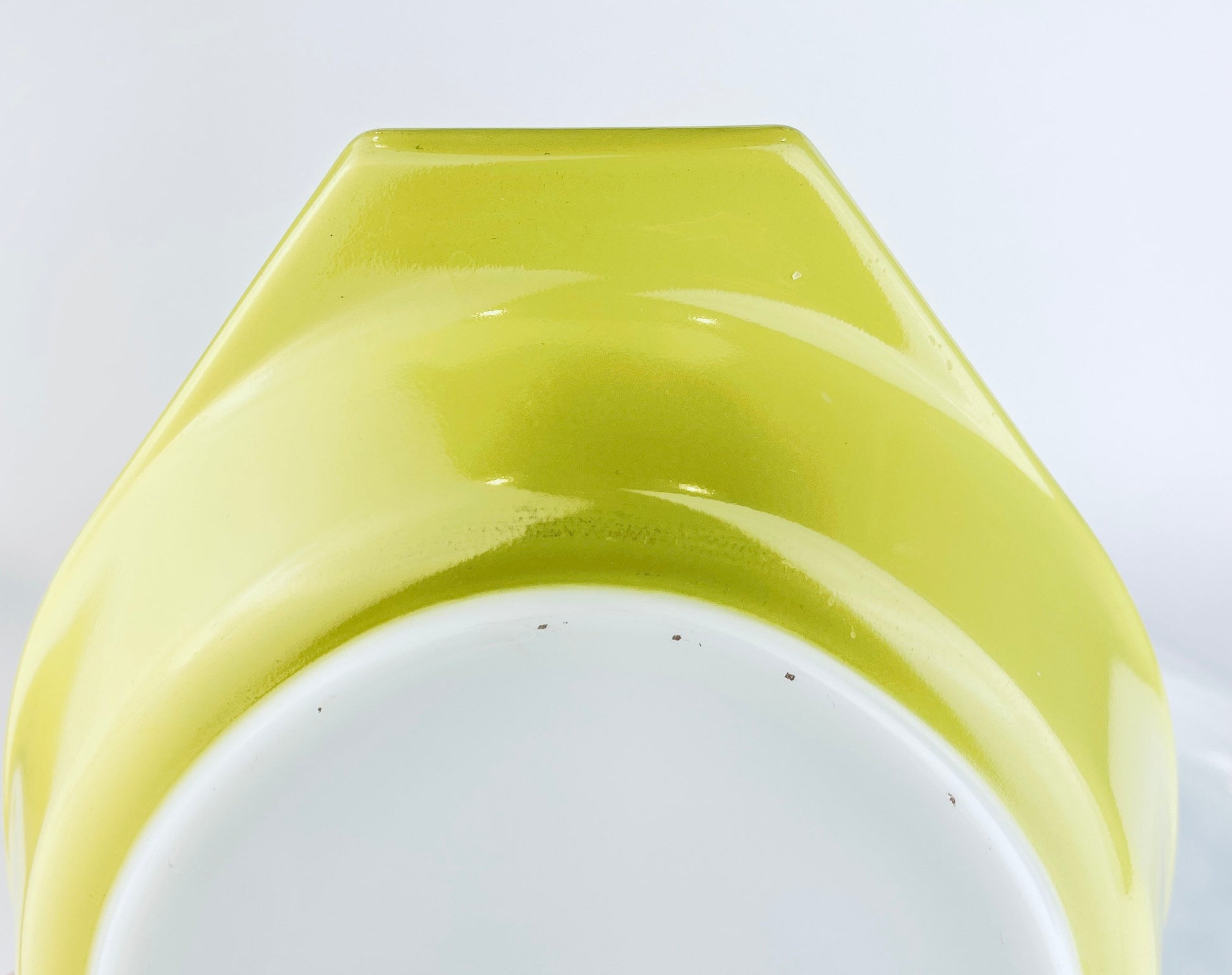 Product image for 'vintage verde pyrex divided casserole dish 1 1 2 qt green olive branch pattern' (view cabef0)