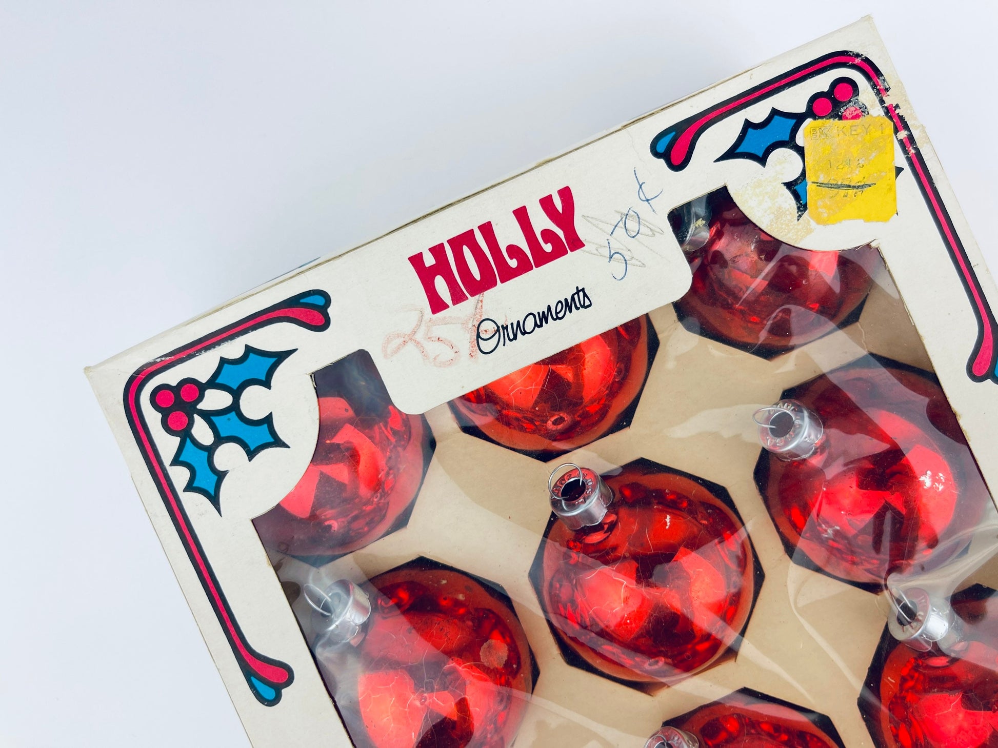 Product image for 'vintage red glass christmas tree ornaments set of twelve 12 american made by holly ornaments' (view 255900)