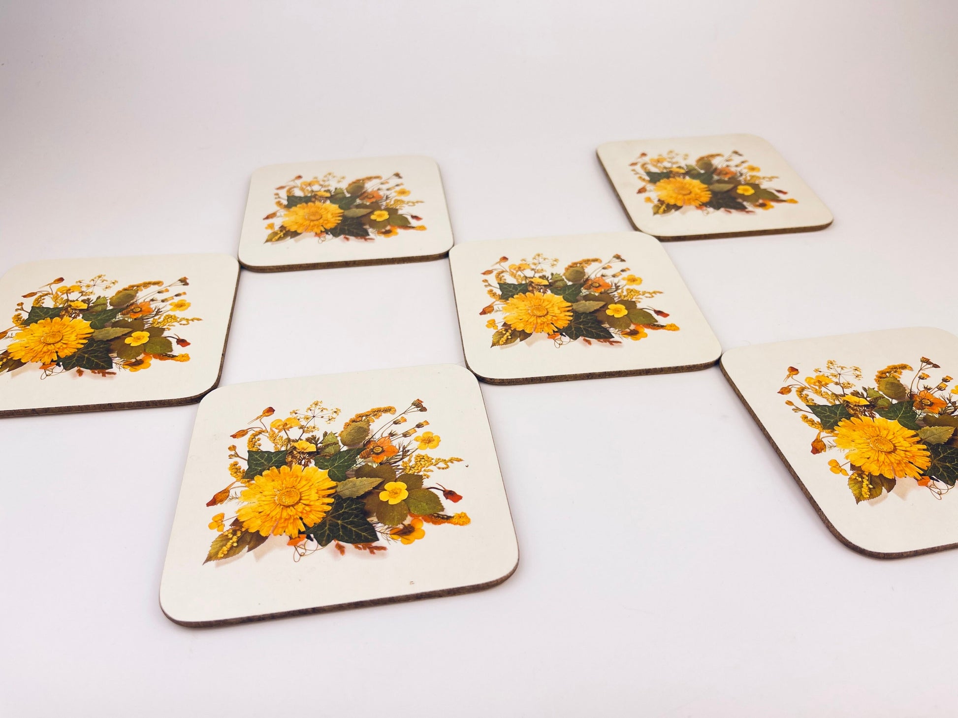 Product image for 'vintage clover leaf floral coasters set of 6 made in uk sears exclusive' (view 32e2ed)
