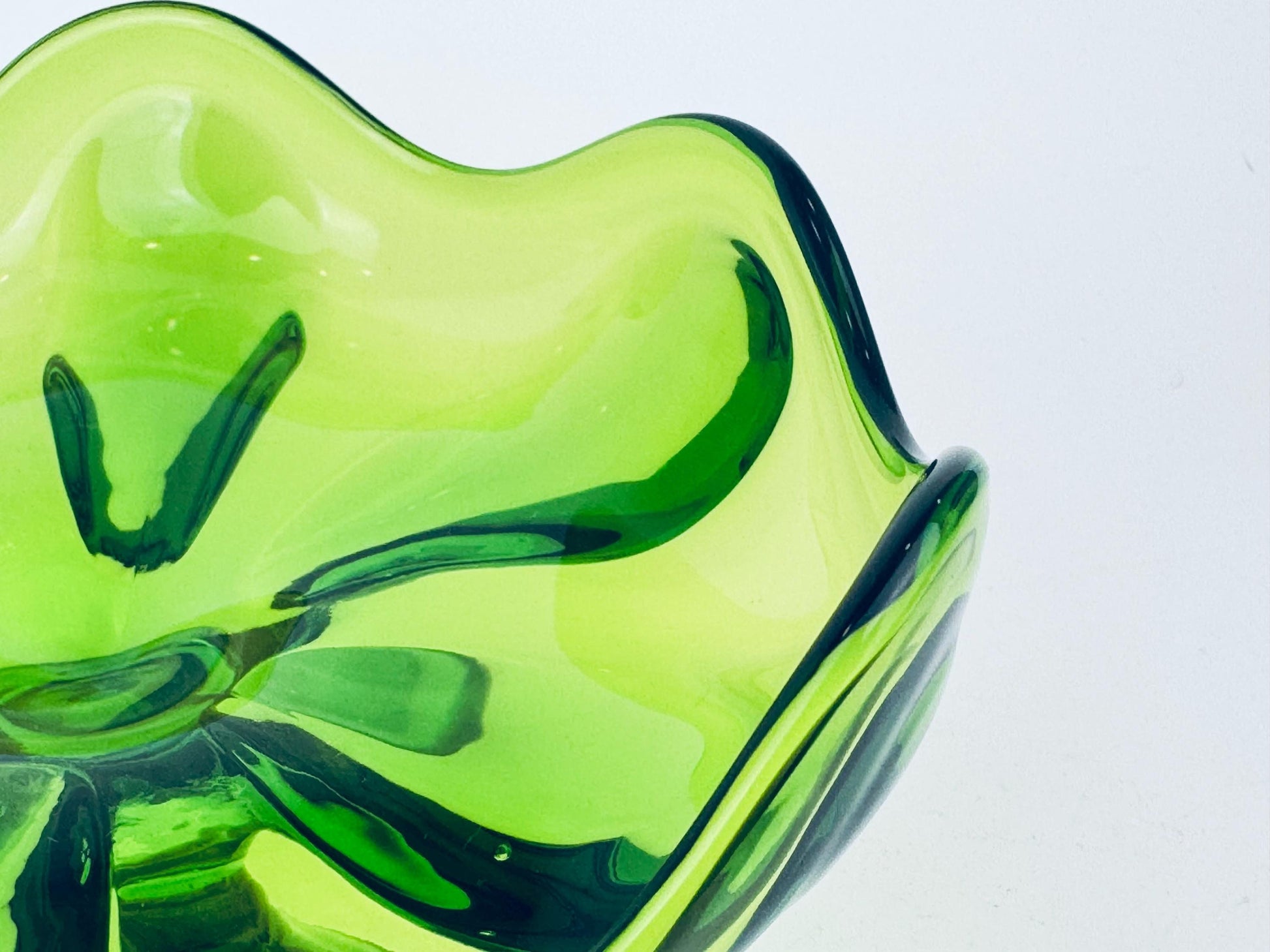 Product image for 'vintage viking epic glass green six petal crimped compote mid century modern art glass bowl' (view 205924)
