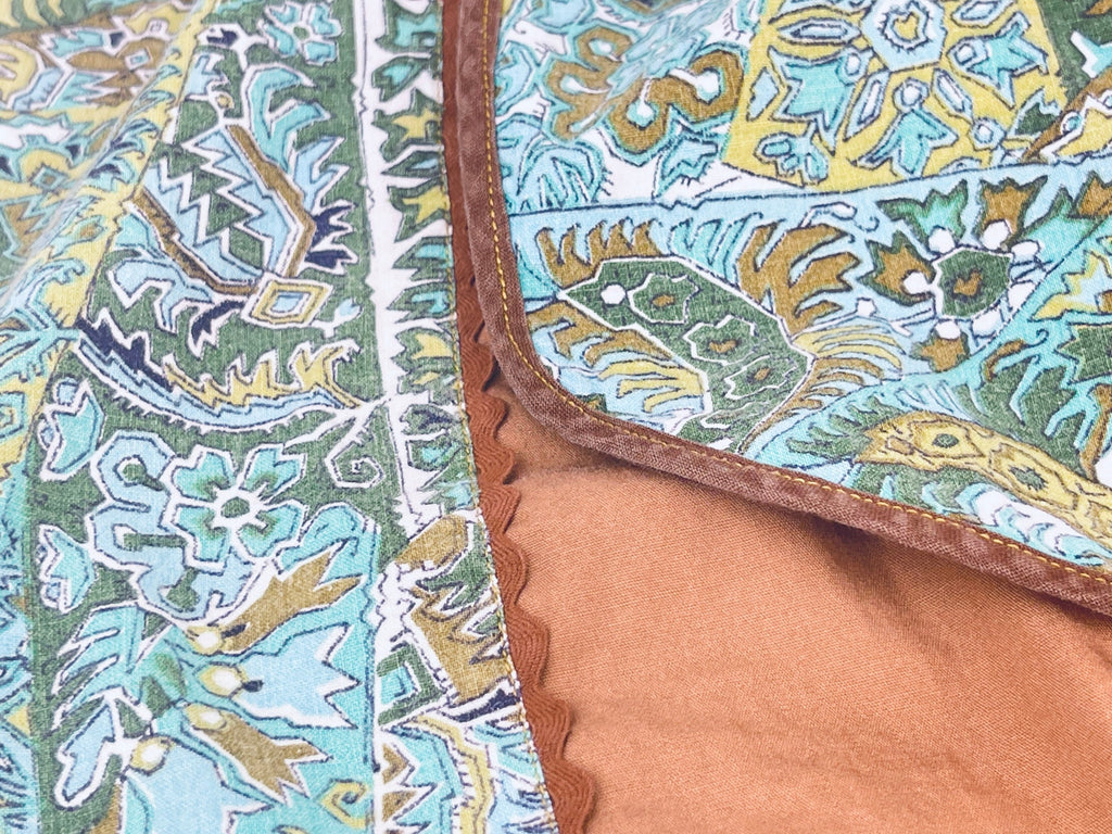 Product image for 'vintage handmade green brown abstract waist apron dual pockets' (view 423077)