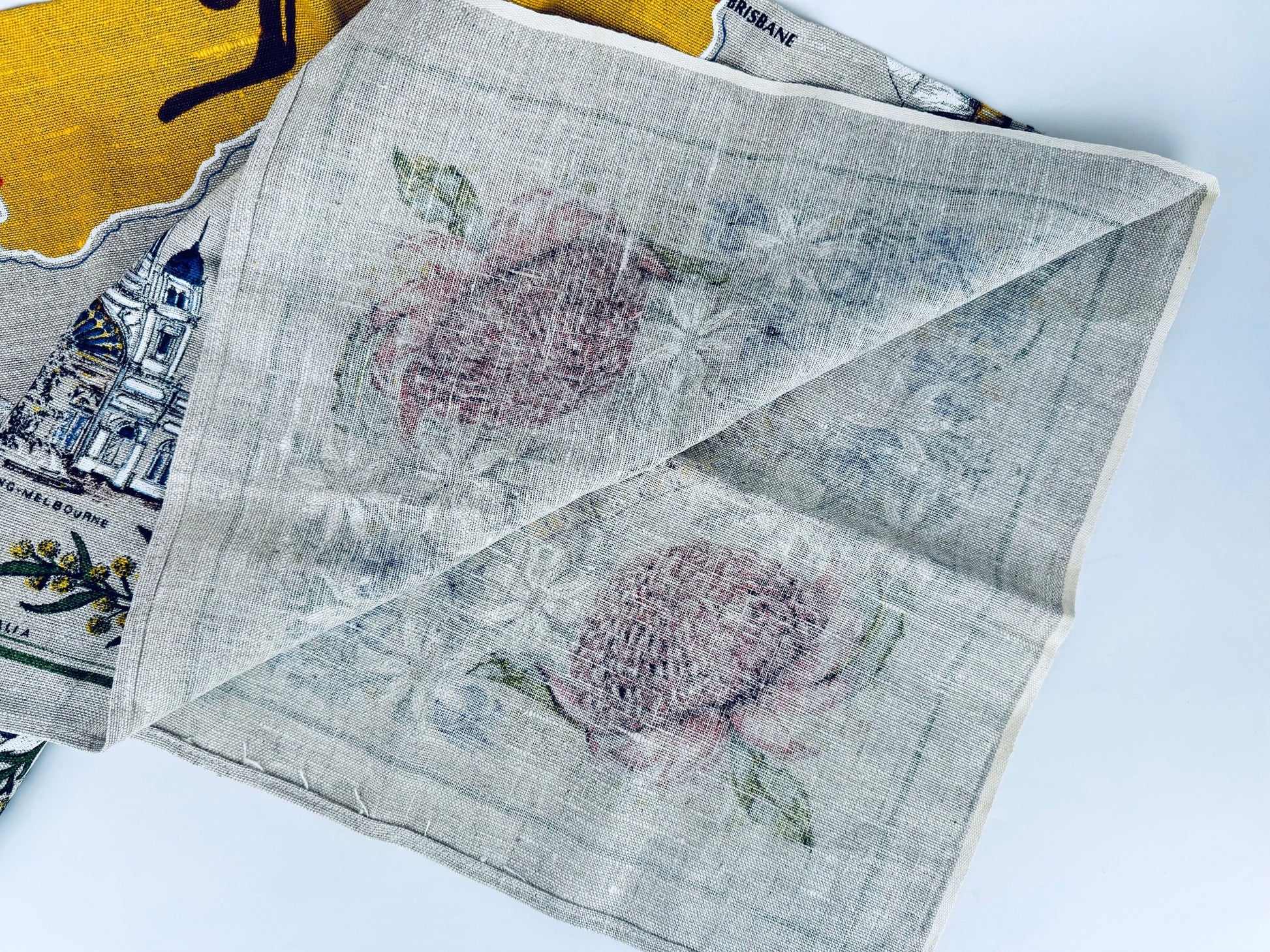 Product image for 'vintage australia linen souvenir table cloth pure linen australian souvenir made in poland' (view 0553df)