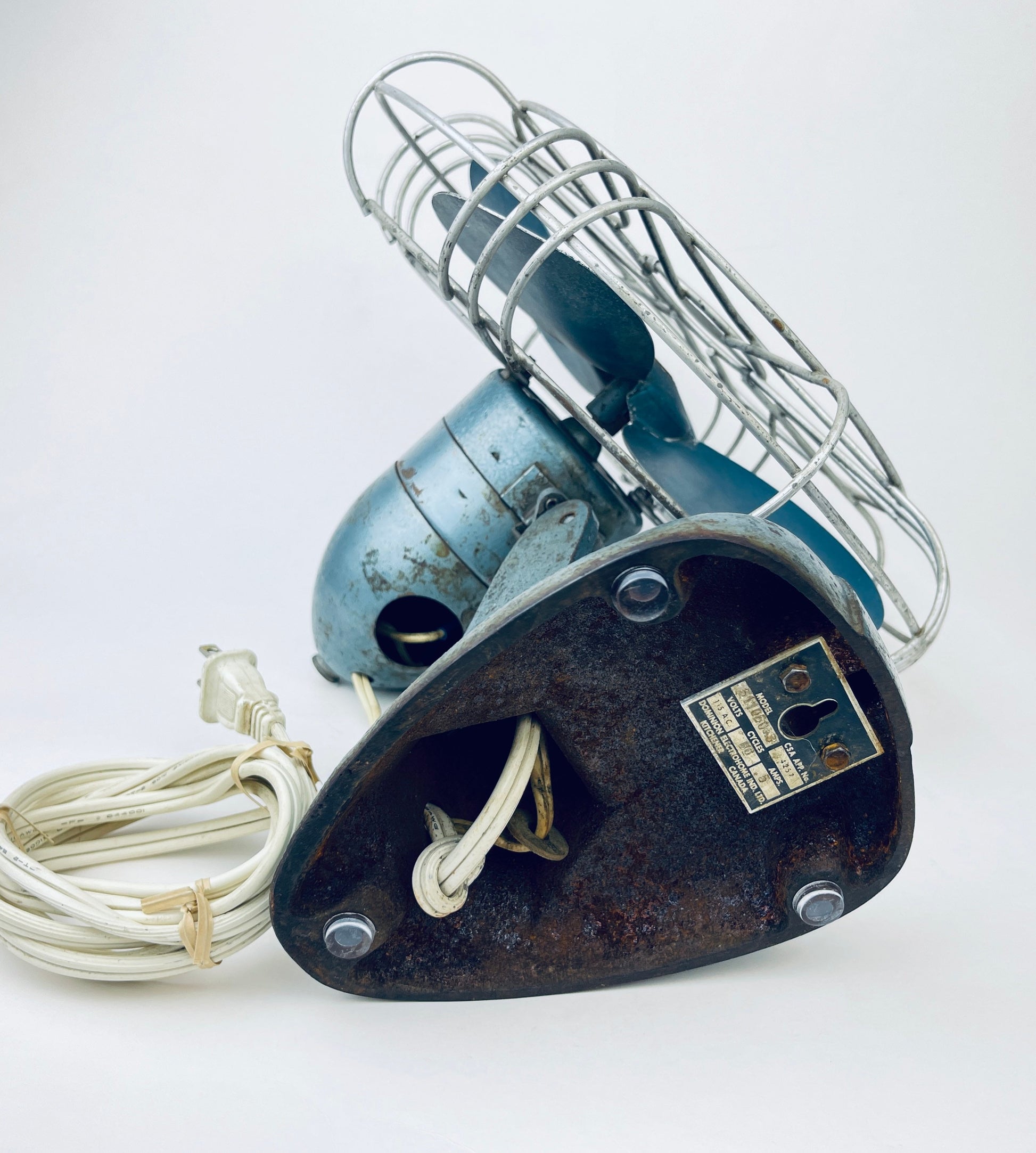 Product image for 'vintage electrohome long life 11 cage fan rustic industrial decor attractive aged metal patina model 511060h3 dominion electrohome' (view c2cef4)