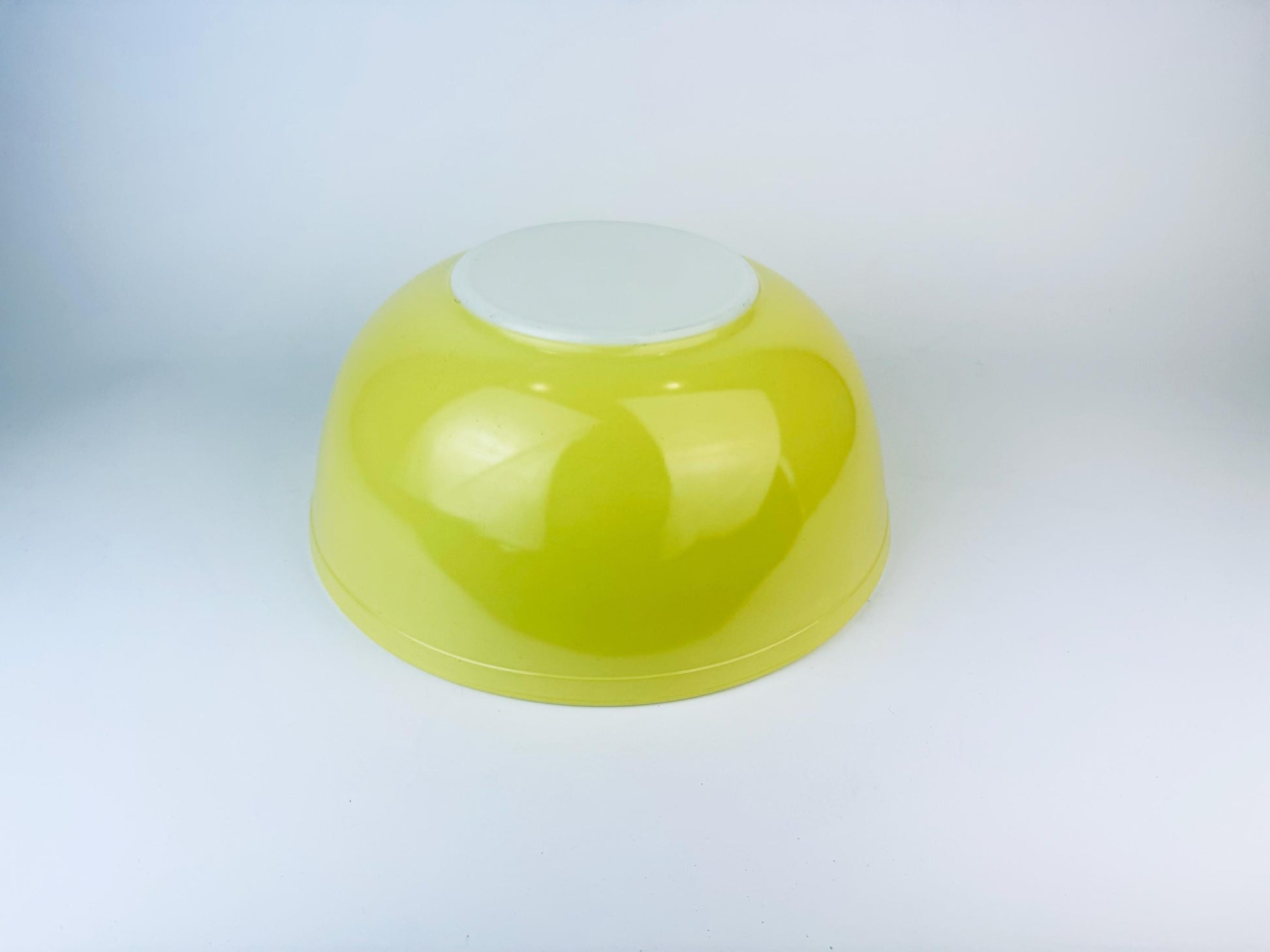 Product image for 'vintage pyrex primary colour yellow mixing bowl original colour bowl' (view bccf30)