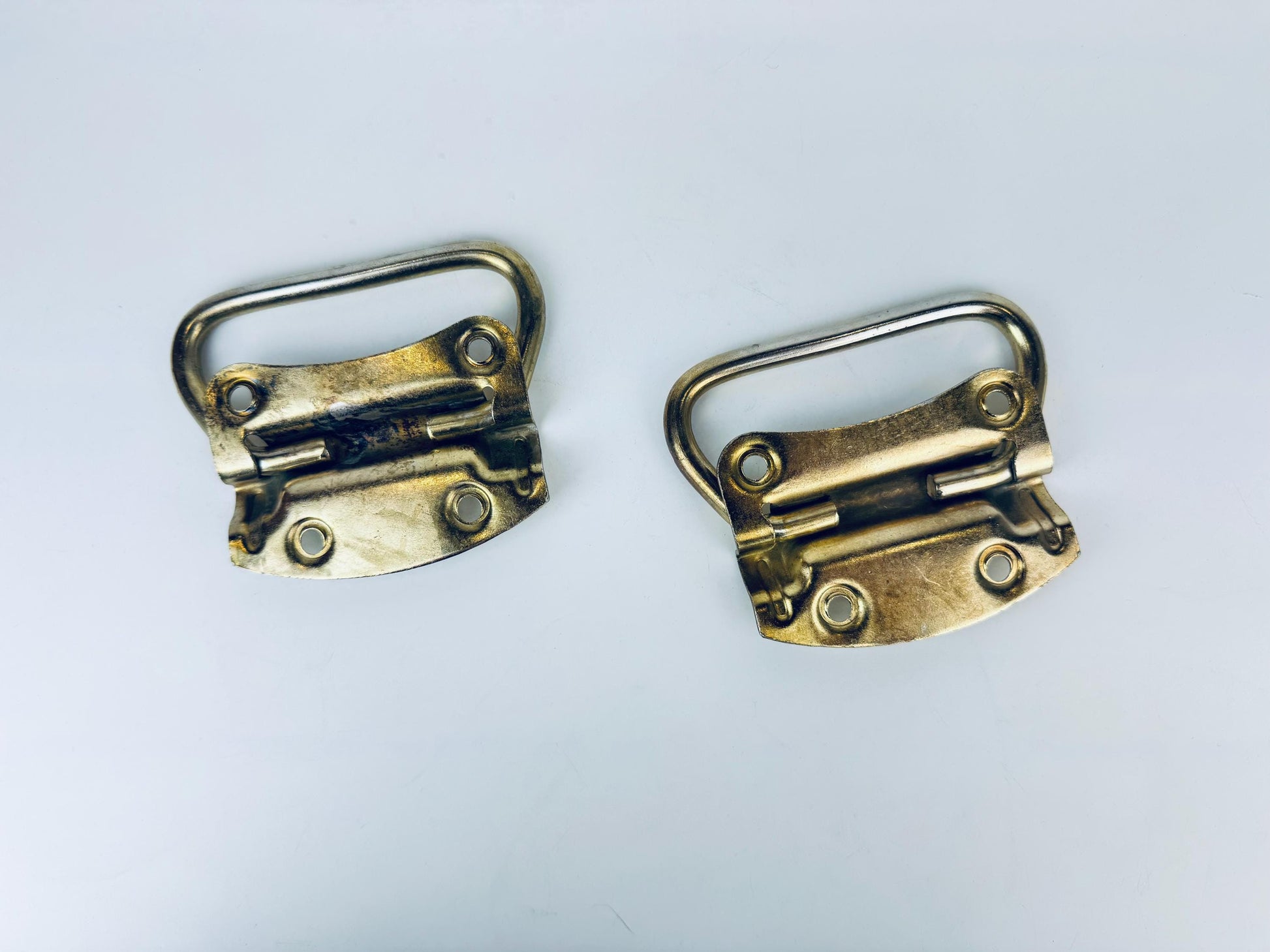 Product image for 'vintage solid brass stanley latch hardware set of two 2 made in usa' (view 2a55df)