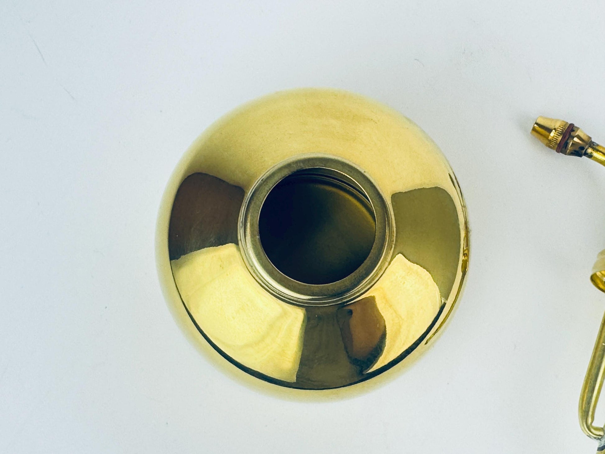Product image for 'vintage brass plant plant mister waterer new old stock nos made in hong kong' (view 0db6d3)