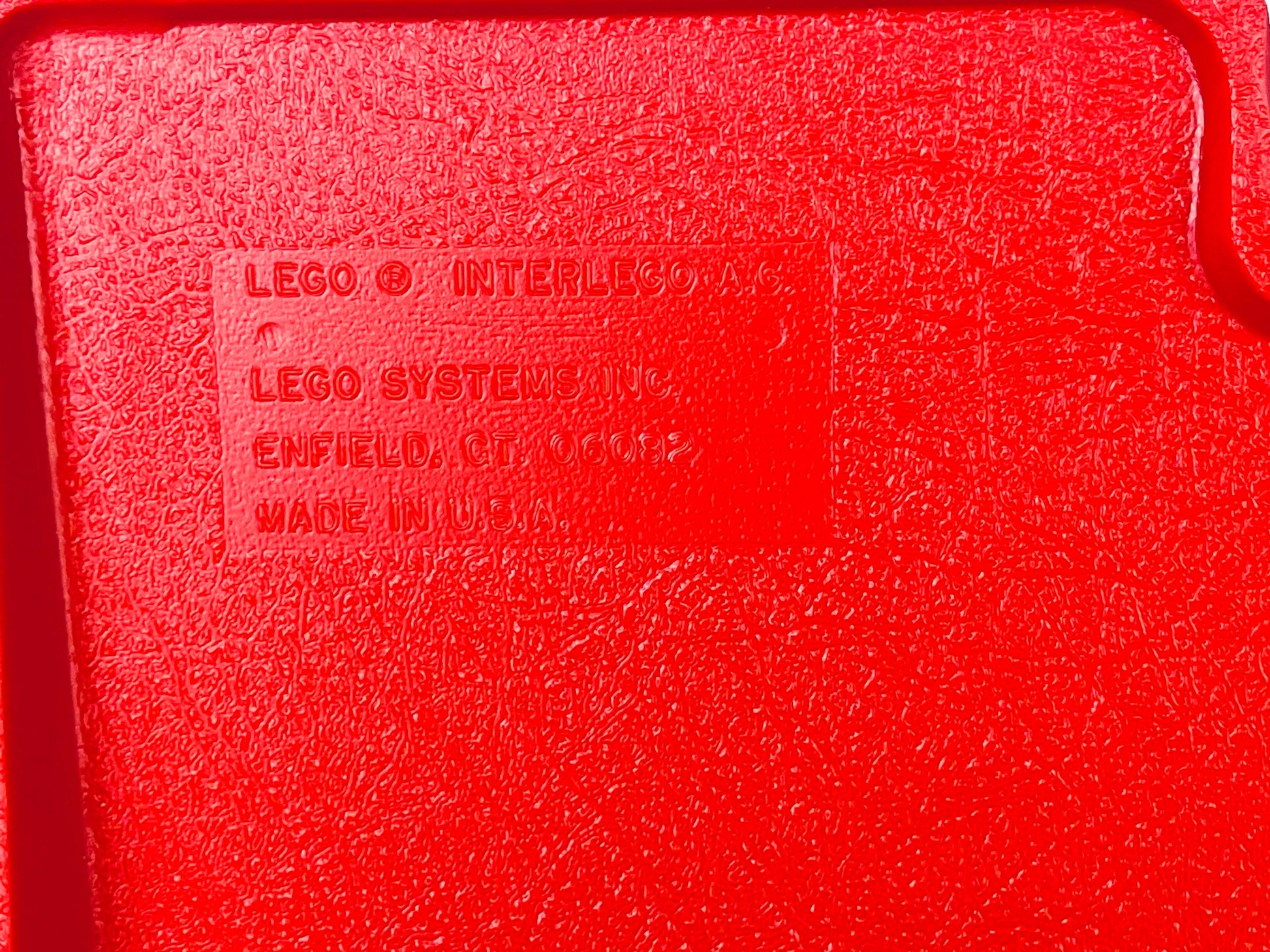 Product image for 'vintage red plastic lego storage carrying box made in usa' (view 8b8255)