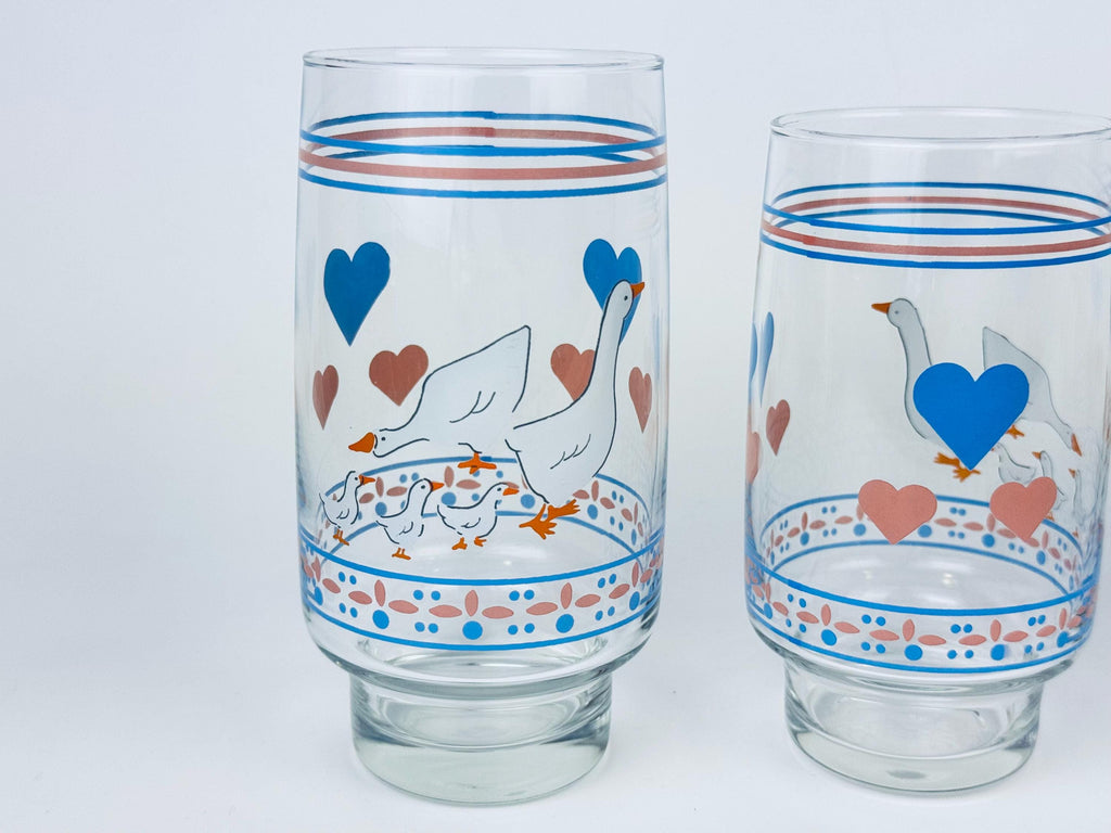 Product image for 'vintage arcopal hearts n geese glasses set of 4 french country charm' (view 671b9b)