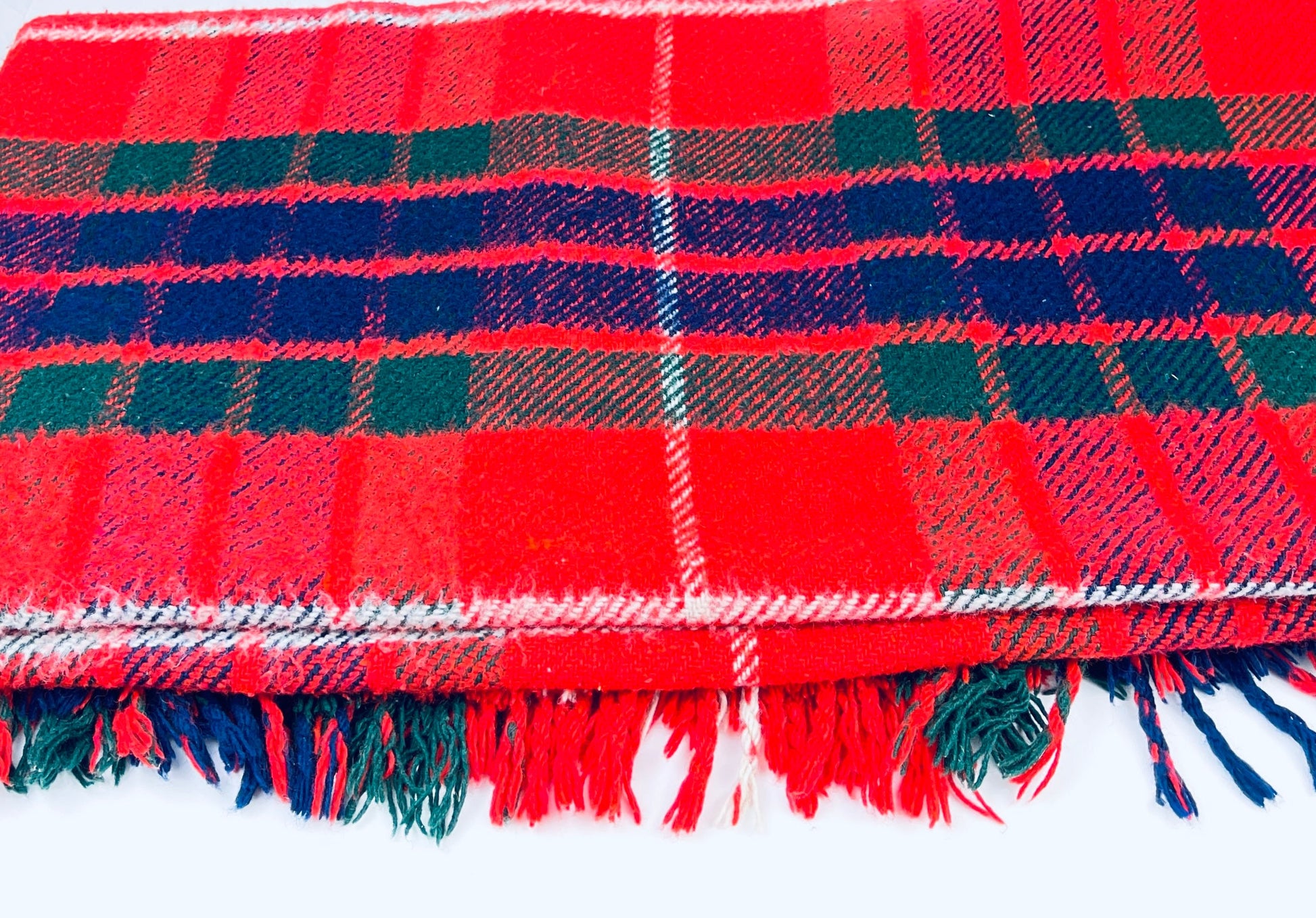 Product image for 'vintage kingston travel fringe rug blanket red blue plaid pattern wool acrylic blend made in the british isles' (view 2da072)
