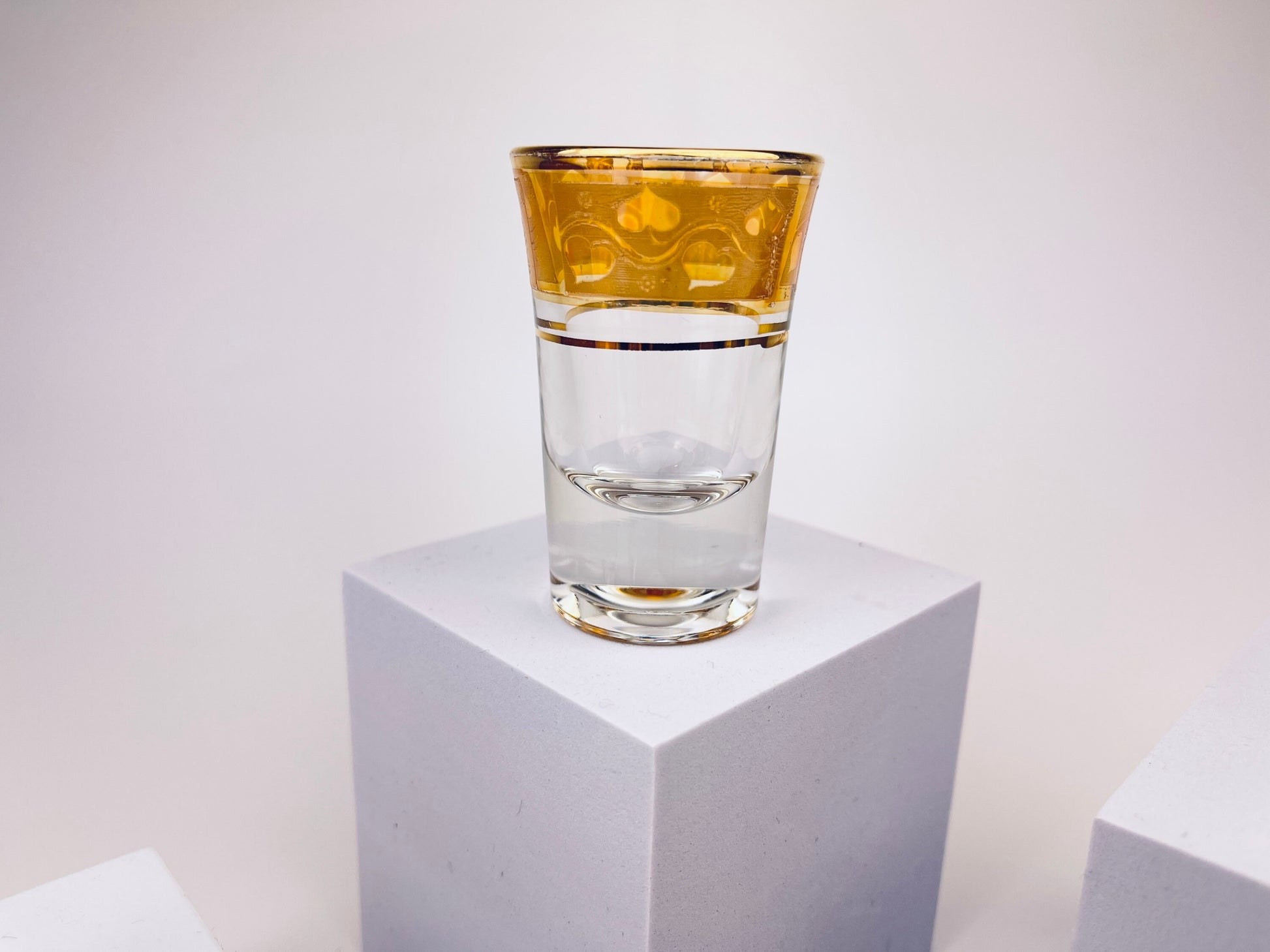 Product image for 'vintage gold heart tapered shot glasses set of six 6' (view 2b9b64)
