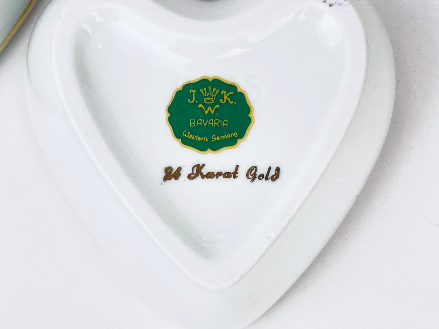 Product image for 'vintage ceramic heart ring dish trinket jar floral front pattern 24 k gold made in western germany bavaria' (view 53bcc3)