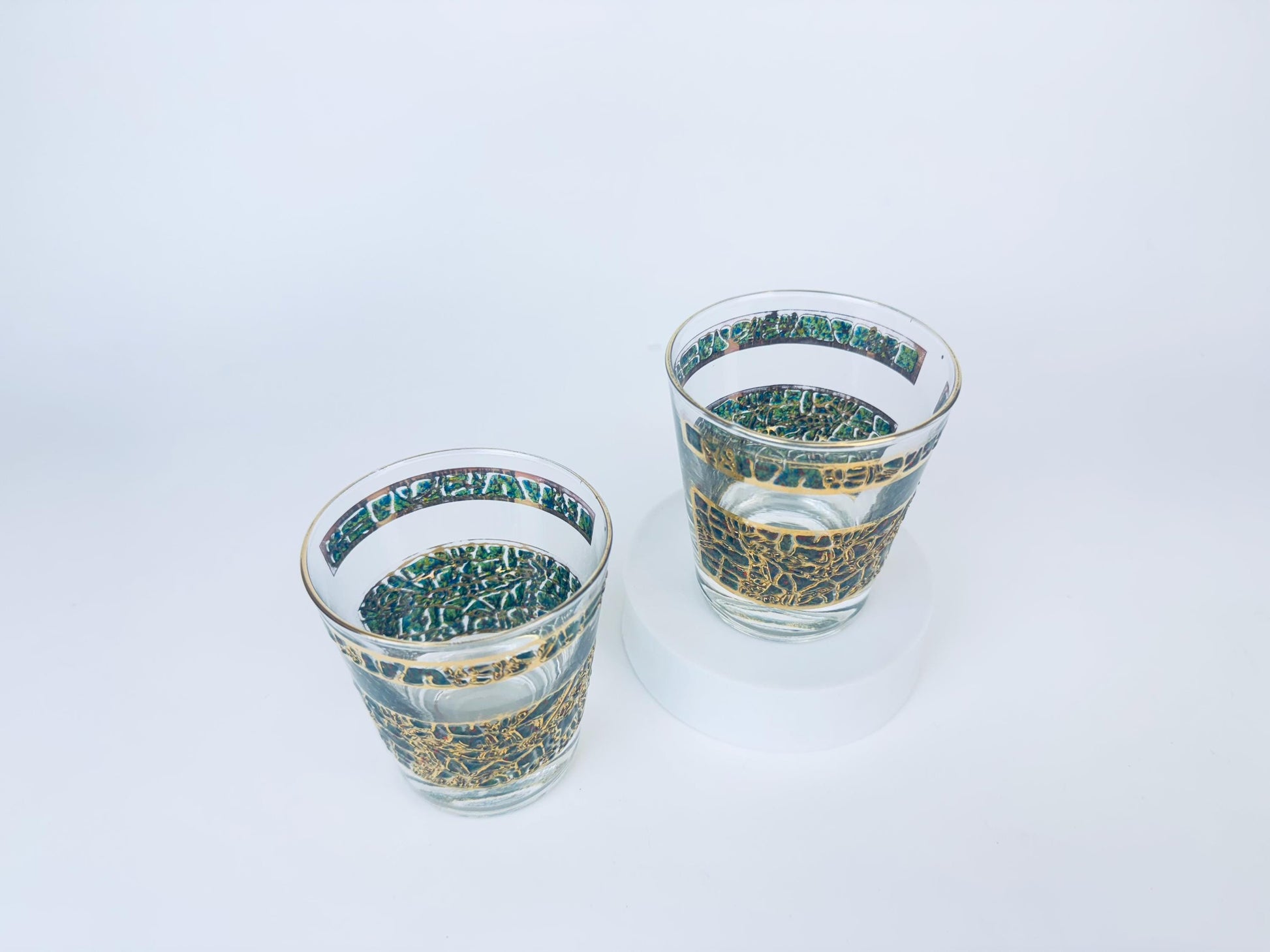 Product image for 'vintage gold green pattern lowball whiskey glasses dominion glass company set of two 2' (view d7f58f)