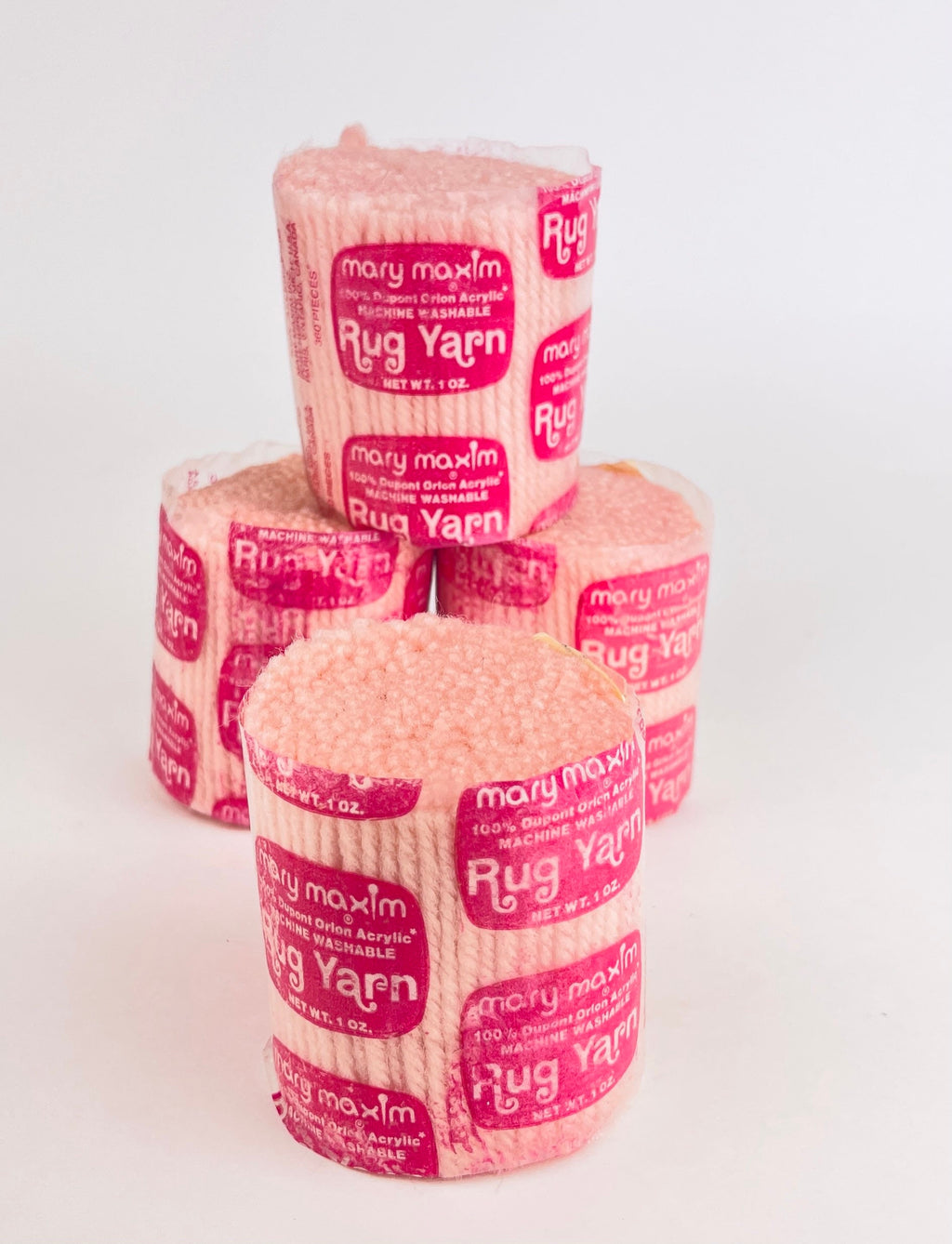 Product image for 'vintage light pink rug yarn mary maxim 100 dupont orion acrylic machine wash 360 pieces 2 5 or 6 5 cm long net weight 1 oz' (view 0313ad)