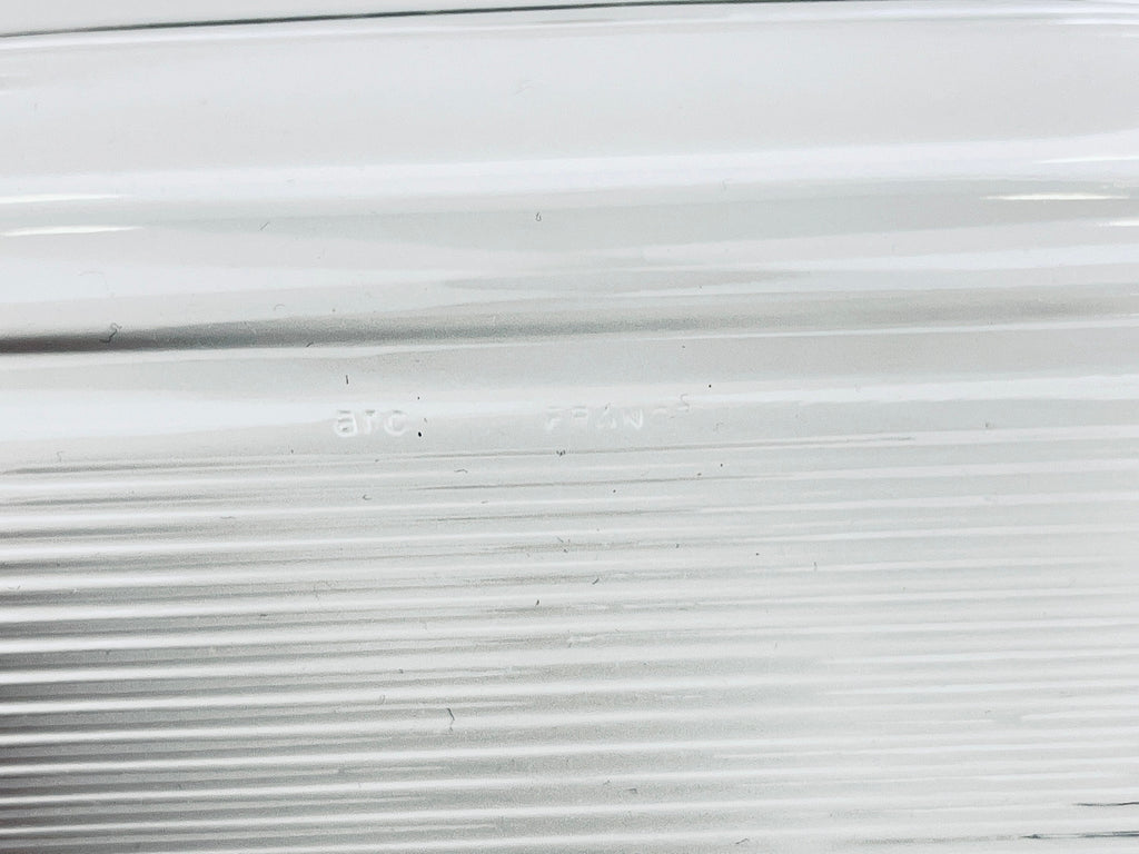 Product image for 'vintage clear ribbed glass butter cheese holder dome made by arc in france' (view adefdc)