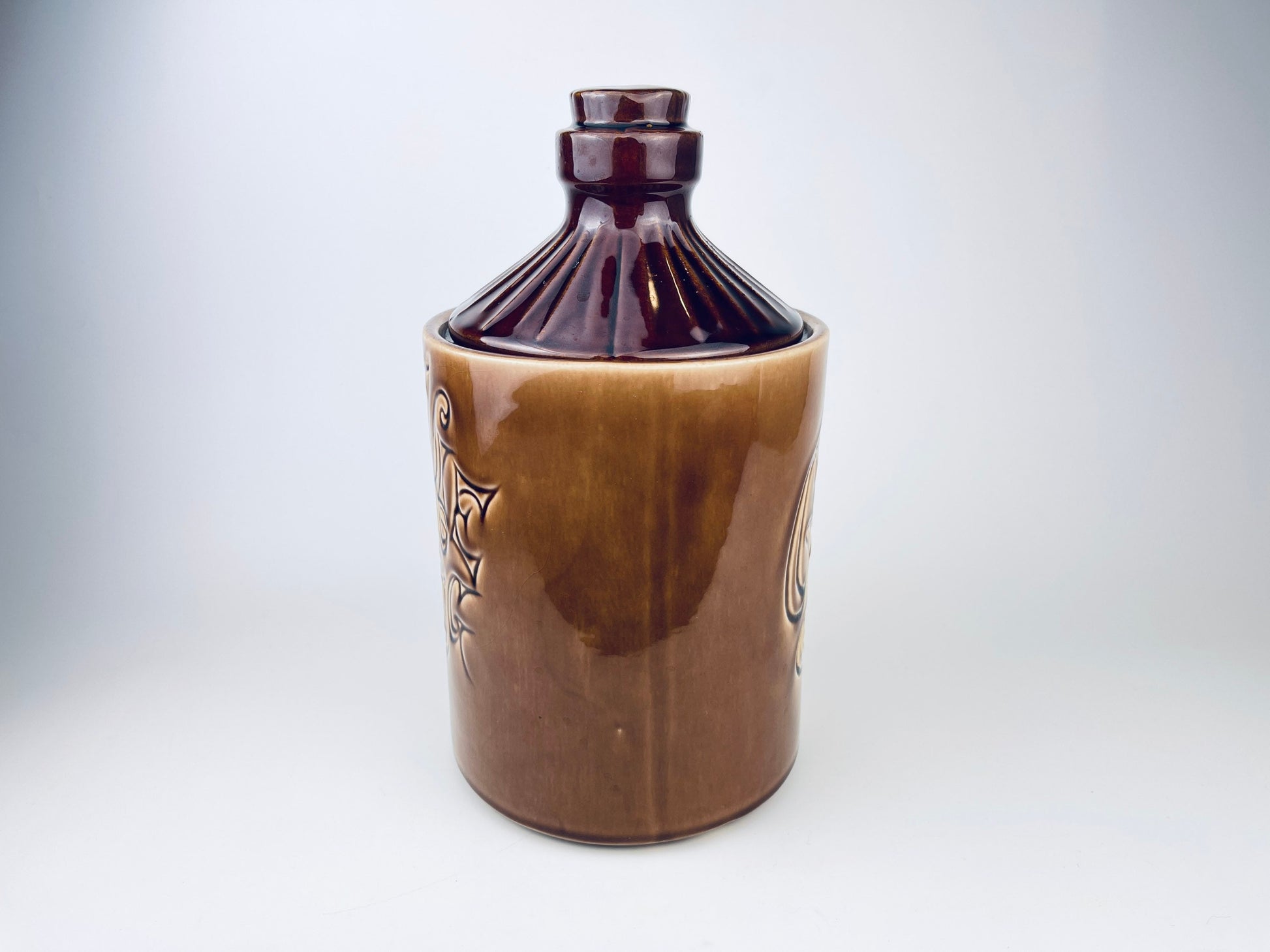 Product image for 'vintage mccoy pottery brown glazed ceramic cookie jug kitchen countertop canister made in usa' (view 7b545b)