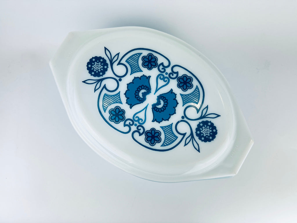 Product image for 'vintage horizon blue pyrex oval casserole dish 2 1 2 qt made in usa' (view ac7bfd)