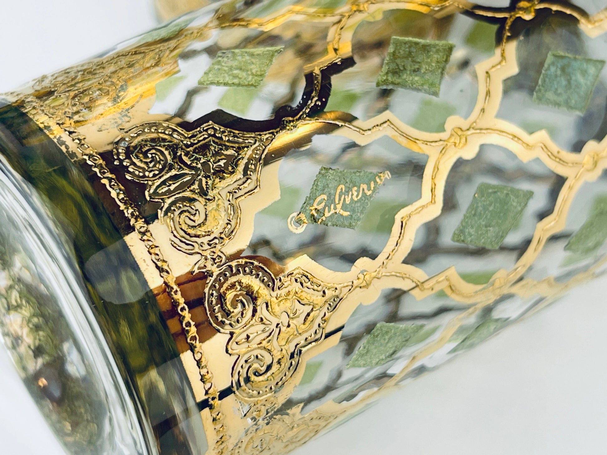 Product image for 'vintage culver tyrol valencia 22 kt gold emerald green diamond pattern barware glasses set of five 5 barware gift' (view 38b0ed)