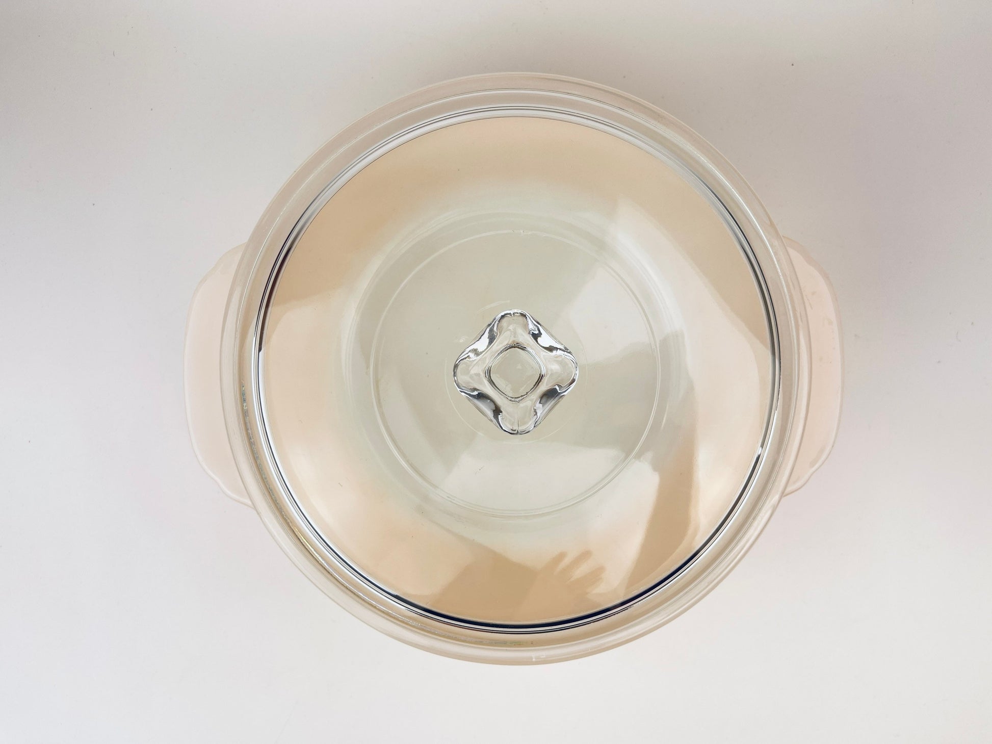 Product image for 'vintage fire king peach lustreware casserole dish lid 2 qt 1 89 litre made in usa' (view 9e320a)