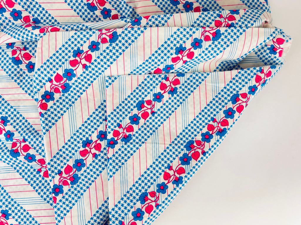 Product image for 'vintage 70s blue pink floral striped polyester fabric 45 x 104' (view 3e4439)
