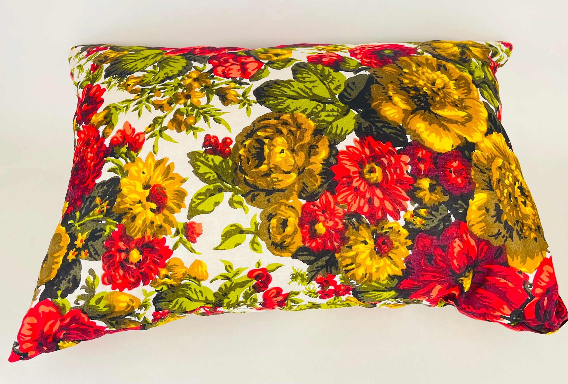 Product image for 'vintage rectangular down filled floral pillow lazee lounge new old stock nos' (view 22269b)