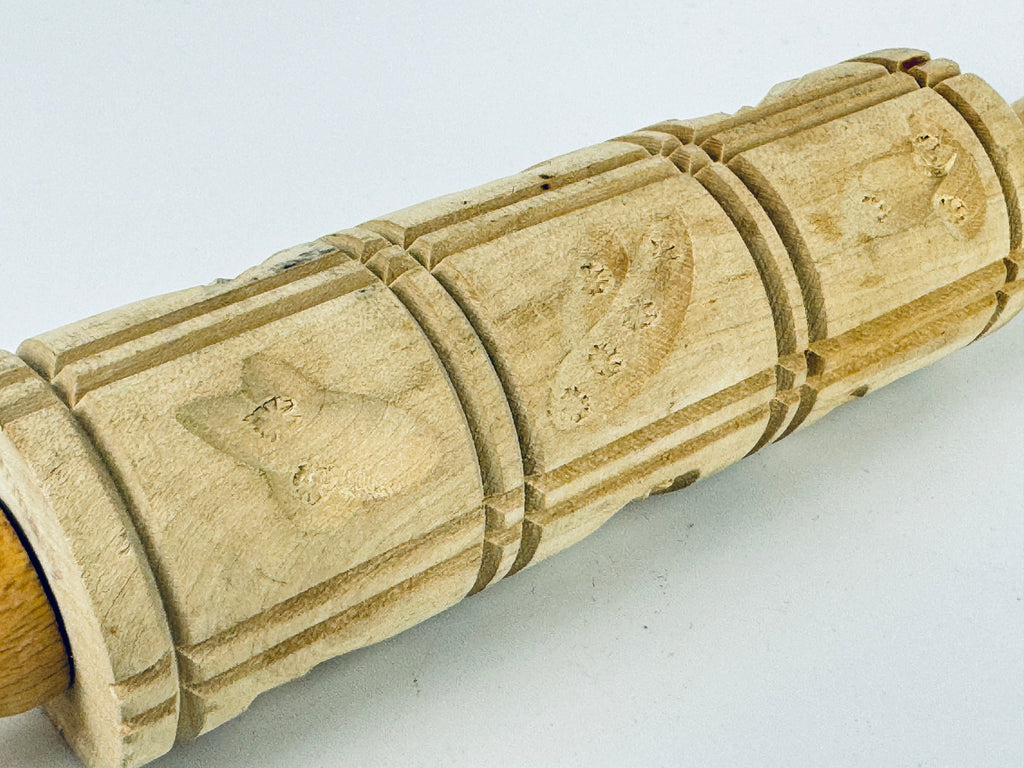 Product image for 'vintage springerle wood kitchen cookie press rolling pin 12 patterns made in germany' (view 520171)