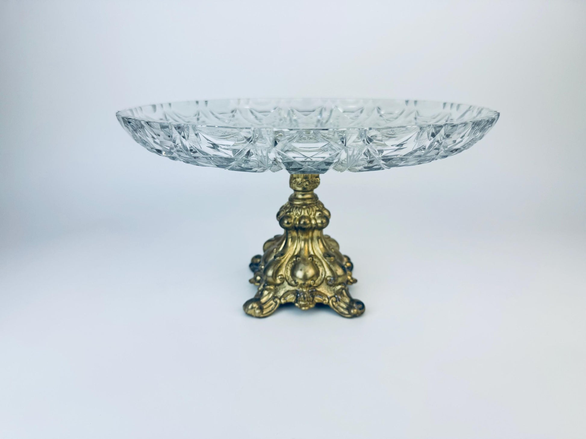 Product image for 'vintage ornate cut crystal cast brass pedestal platter attractive aged metal patina' (view 5a4569)