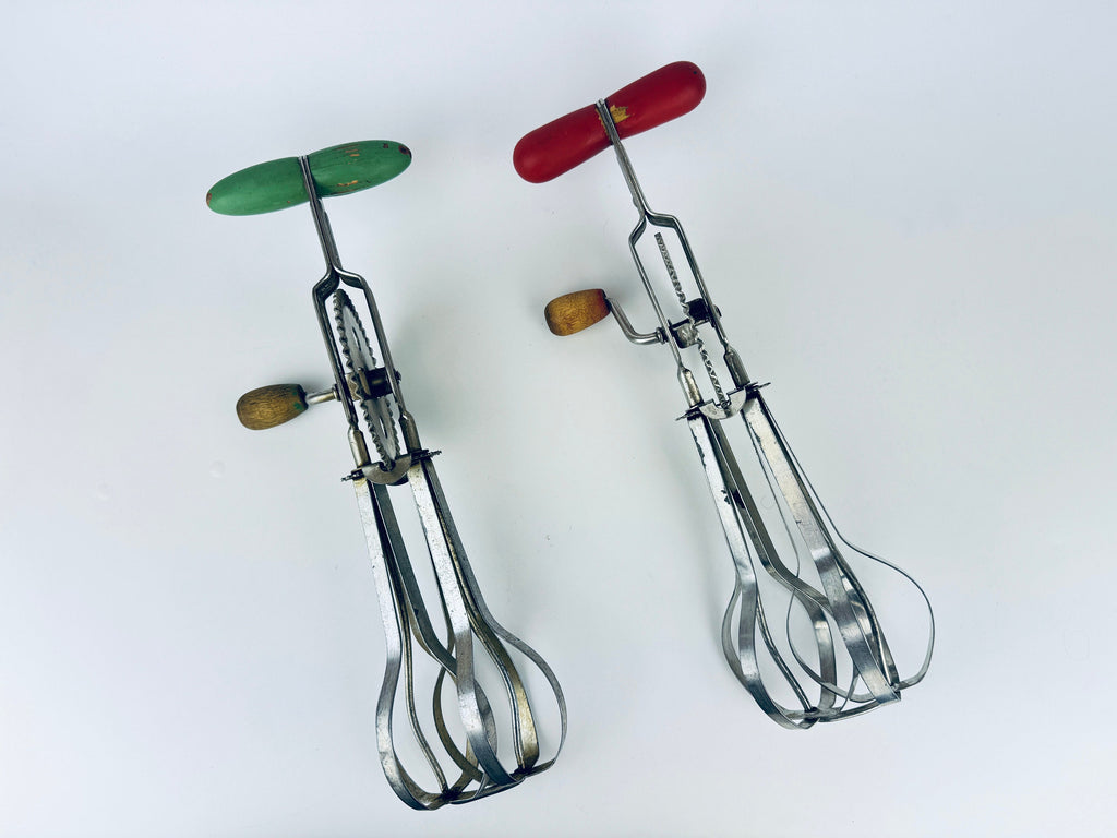 Product image for 'vintage a j metal red green wood manual double whisk high speed super center drive beater made in usa sold separately' (view d52a05)