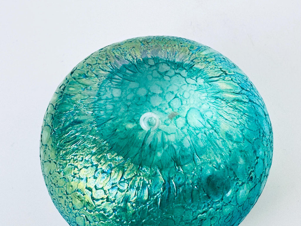 Product image for 'vintage round green iridescent crackle art glass paperweight heron glass studio made in england' (view 417900)