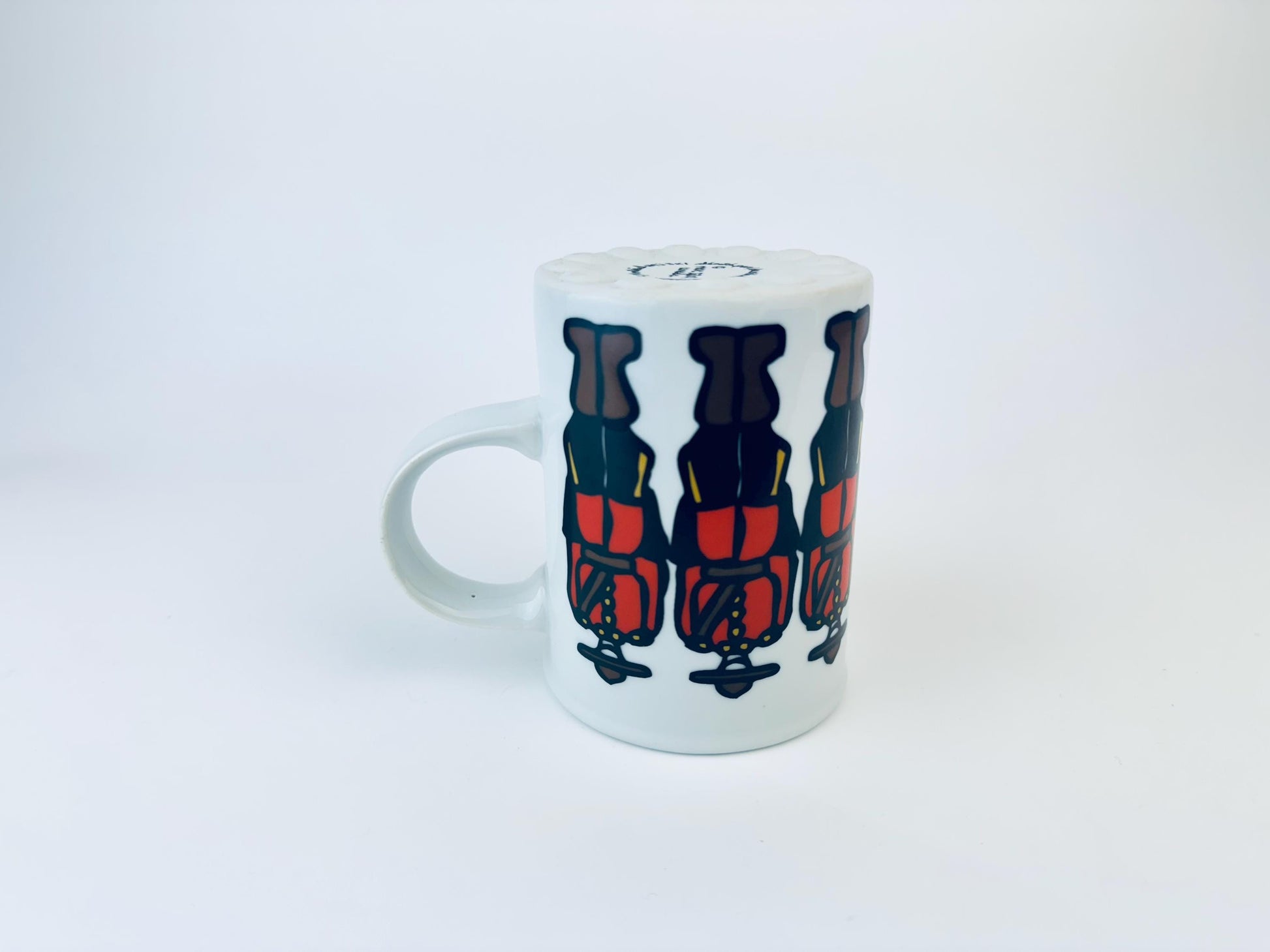 Product image for 'vintage royal canadian mounted police rcmp ceramic mug marc retro canada design' (view 1c1052)