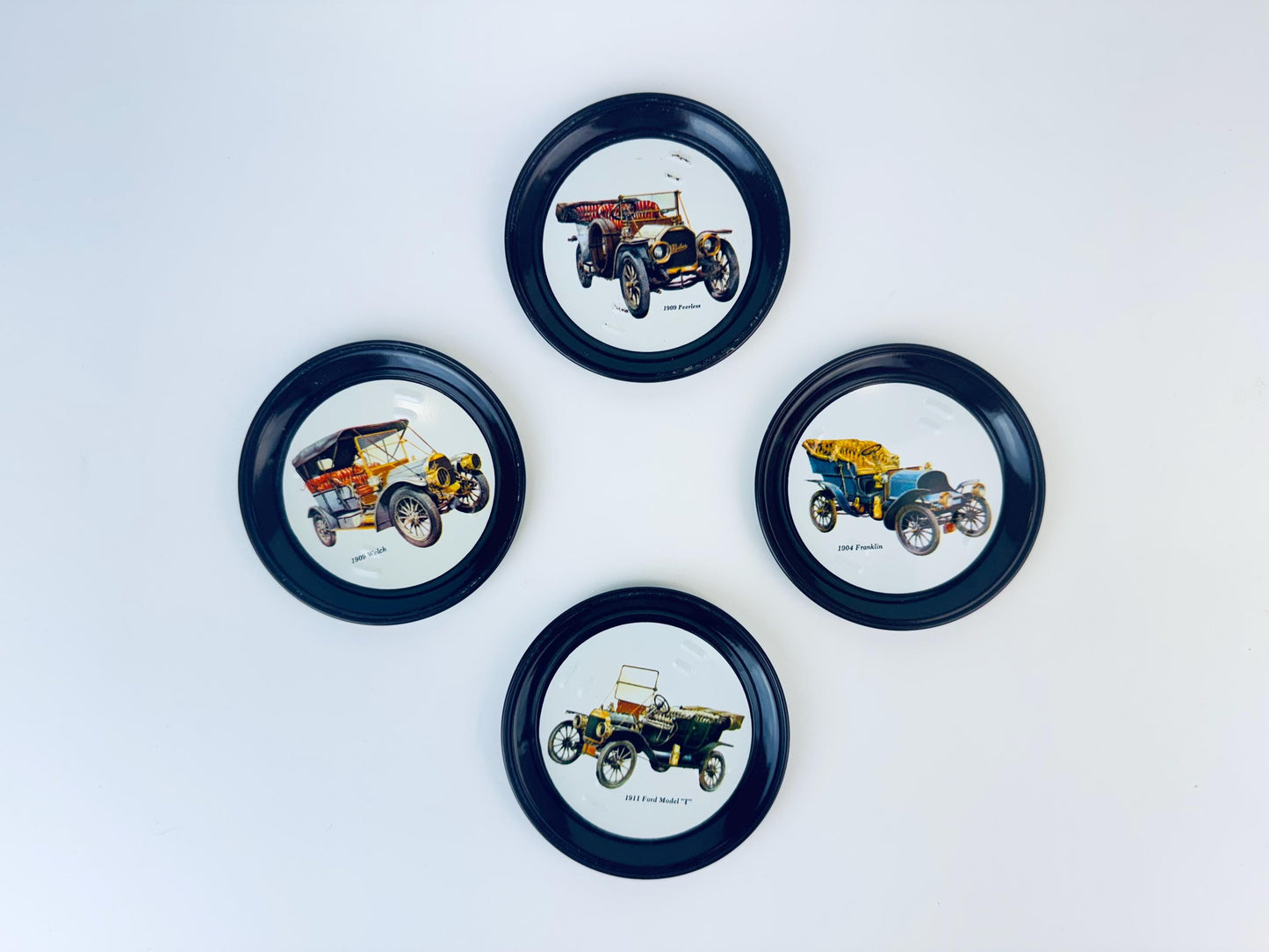Product image for 'vintage antique car round metal coaster set set of four 4' (view 473e7f)