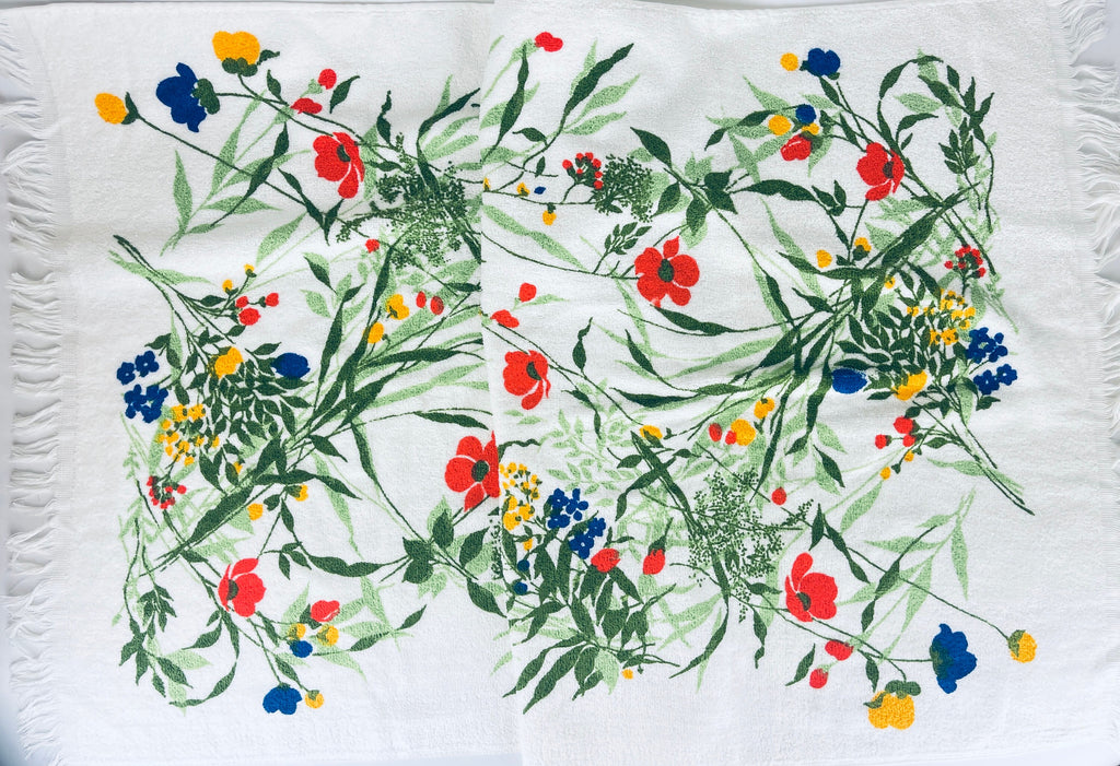 Product image for 'vintage floral print white bath towel made in canada by tex made new old stock nos sold separately' (view af06a1)