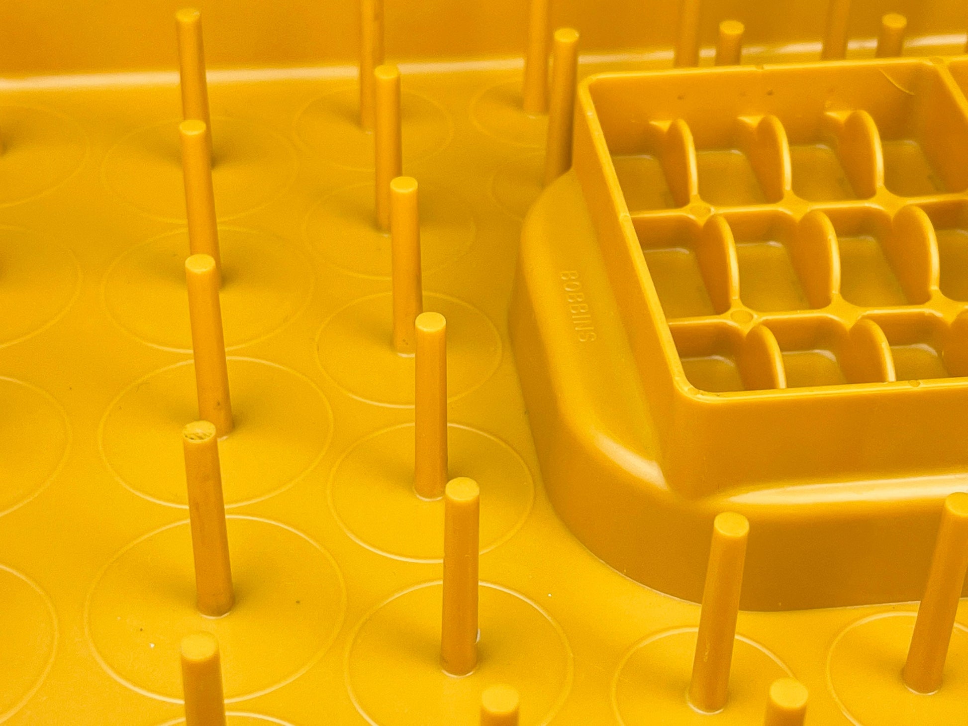 Product image for 'vintage wilson wil hold sewing box mustard yellow swirl pattern with plastic organizers handle' (view 7ad3c3)
