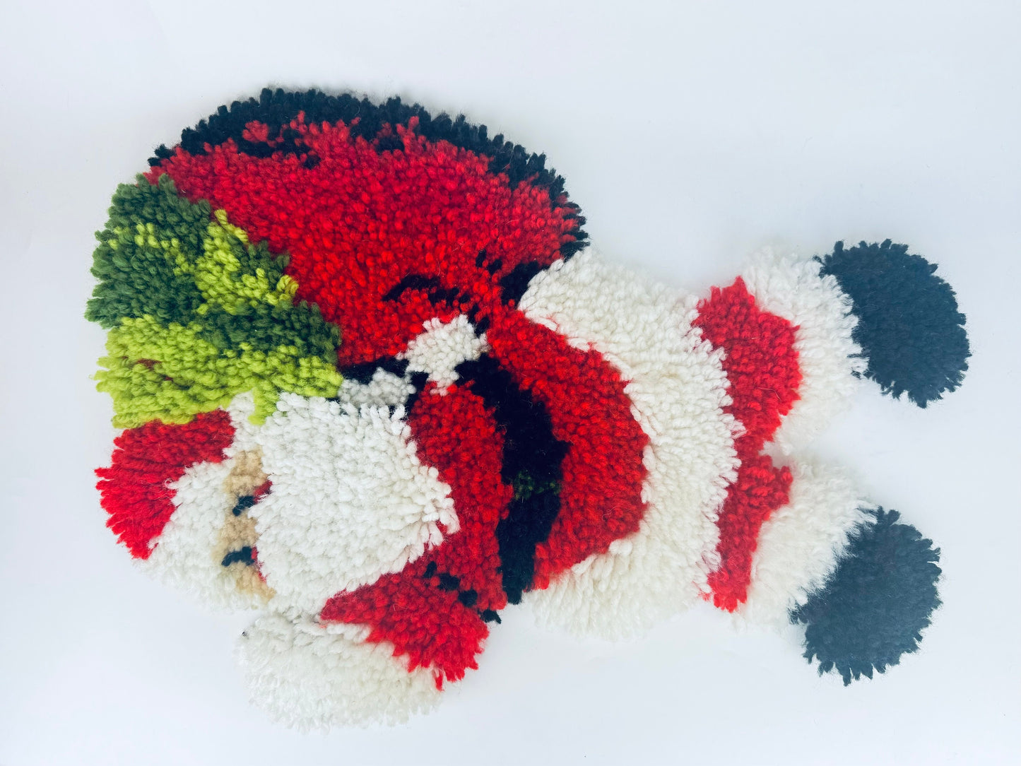 Product image for 'vintage handmade kitsch santa claus latch hook tapestry christmas wall hanging' (view 3b1c6e)