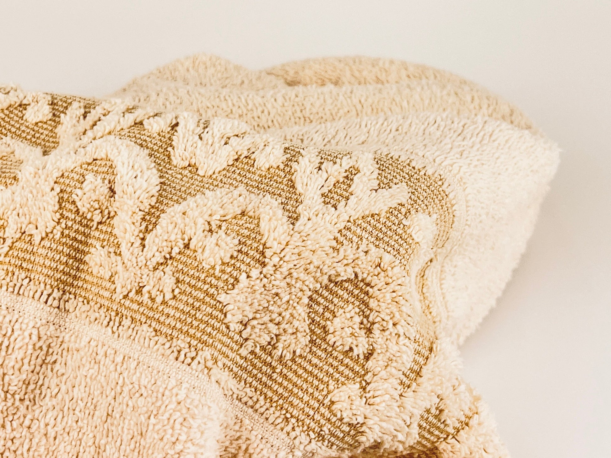 Product image for 'vintage sears matchmate beige fringe hand towel made in usa' (view 7084a9)