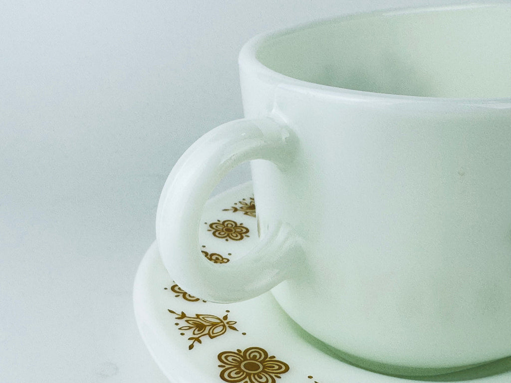 Product image for 'vintage pyrex butterfly gold pattern gravy boat sauce dispenser 77 b u gregory mirow design' (view ad0358)