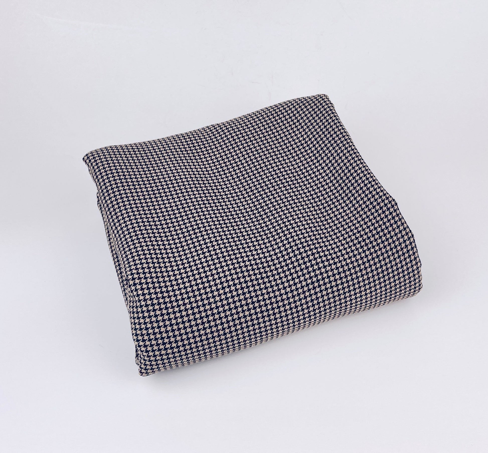 Product image for 'vintage houndstooth beige purple navy polyester fabric 57 x 64' (view 4ced83)