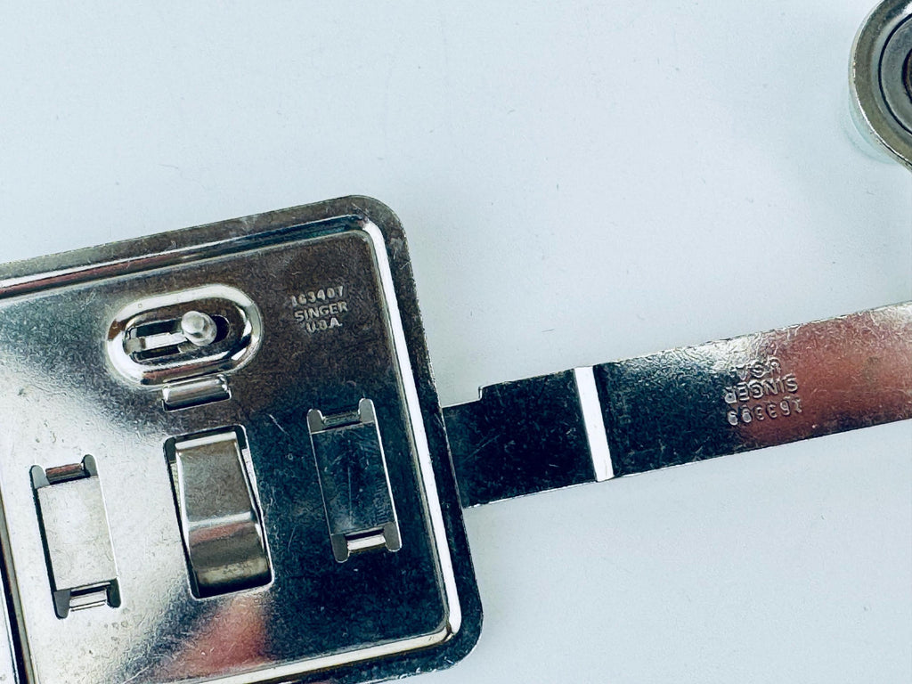 Product image for 'vintage singer circular stitcher for touch sew sewing machines made in usa part no 161847' (view e974db)