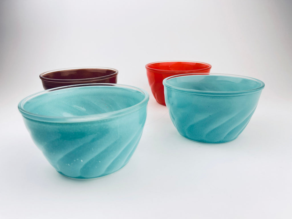 Product image for 'vintage anderson erikson dairy glass swirl round bowls cereal cottage yogurt dessert bowls sold individually' (view fc0ec1)