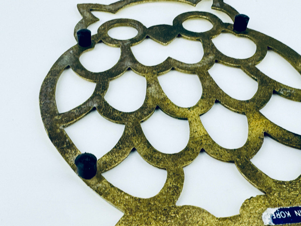 Product image for 'vintage brass owl trivet hot pot plate holder table saver attractive aged metal patina' (view 08f4b6)