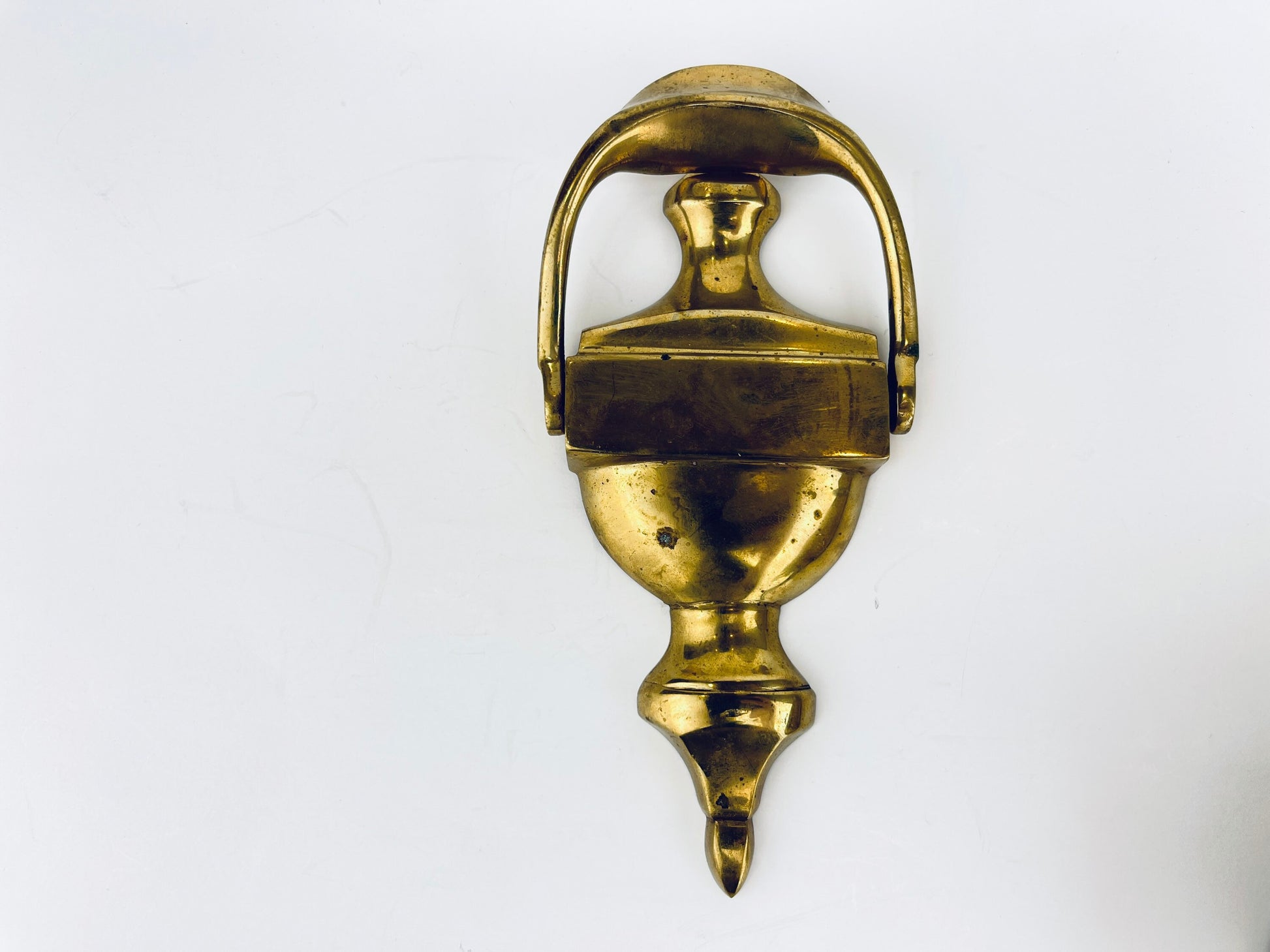 Product image for 'vintage brass door knocker attractive aged patina' (view dd8570)