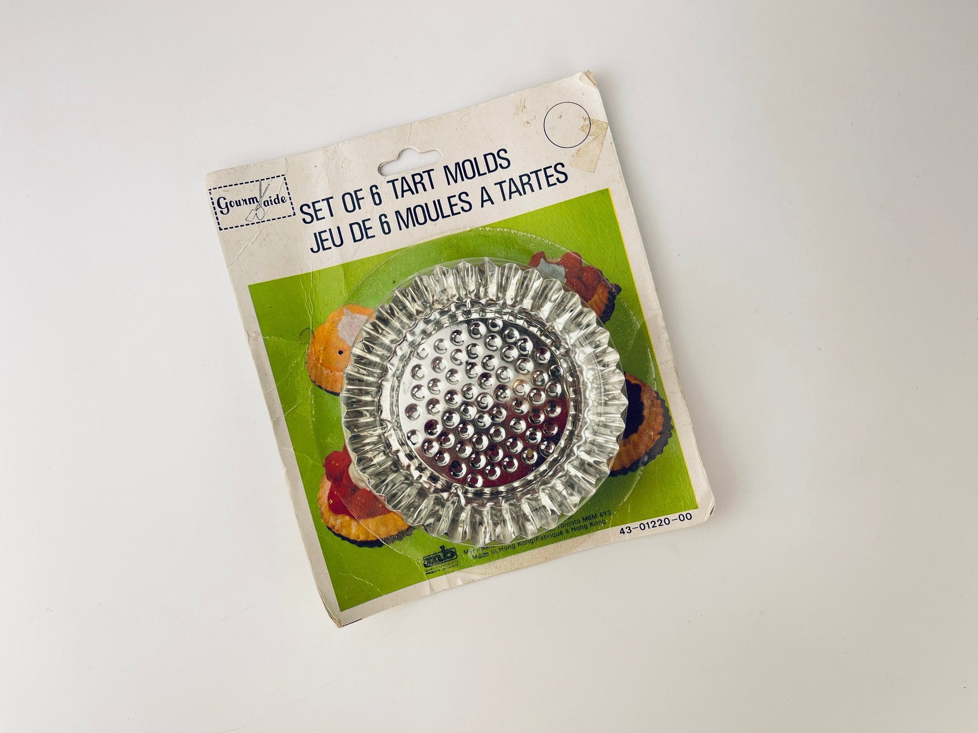 Product image for 'vintage gourmaide metal tart molds set of six 6 made in hong kong new old stock nos' (view d6ee30)