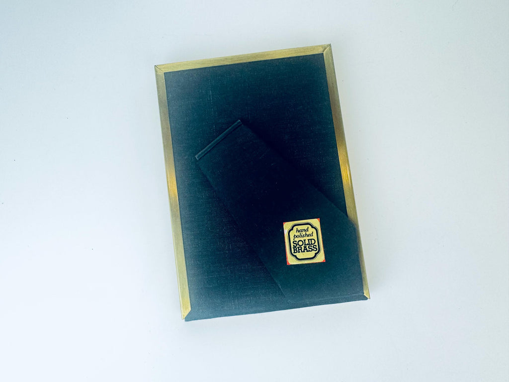 Product image for 'vintage solid brass gold 3 x 4 5 tabletop picture frame made in korea' (view 25a08c)