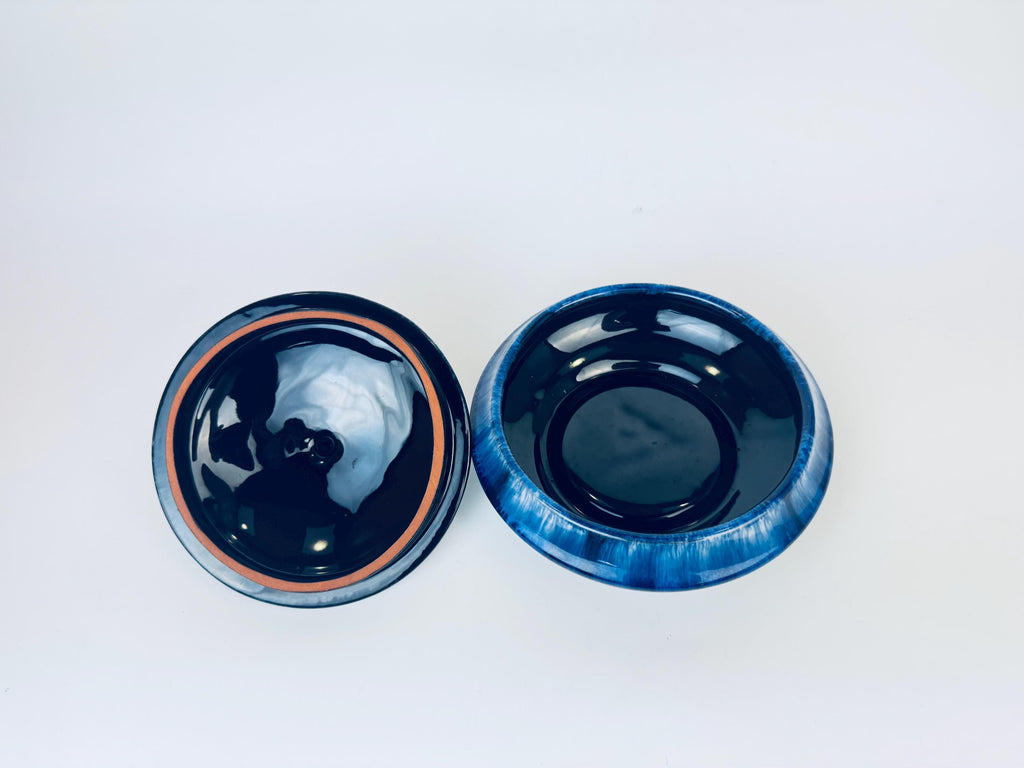 Product image for 'vintage blue drip glazed ceramic lidded obelisk bowl blue mountain pottery bmp made in canada' (view c15416)