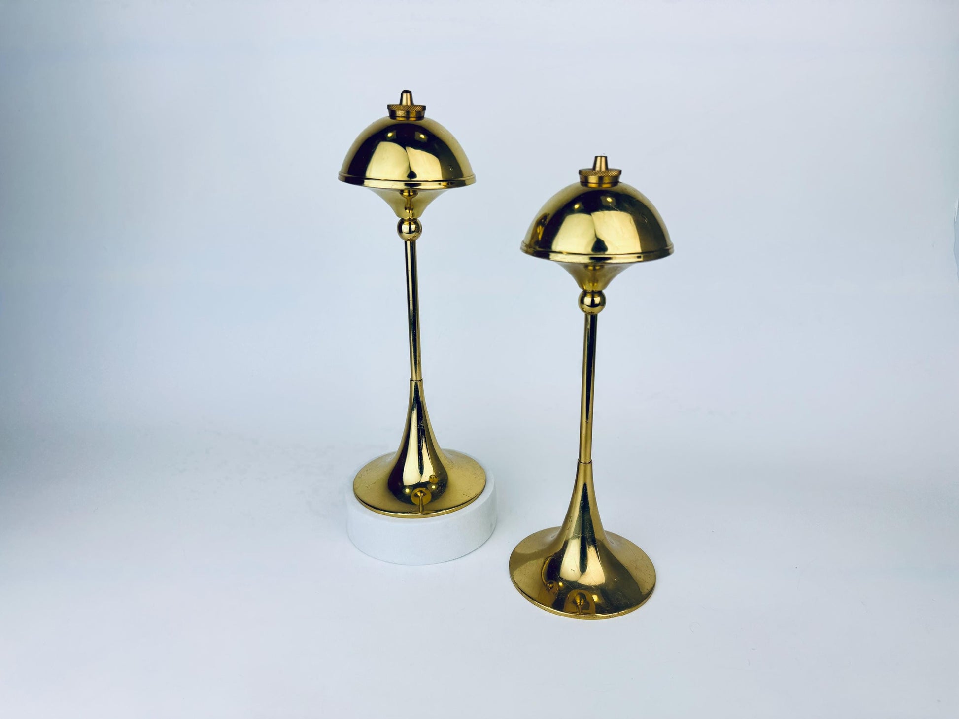 Product image for 'vintage hejl mid century danish brass oil lamps atomic mushroom shaped set of two 2 made in denmark' (view 97f9c8)
