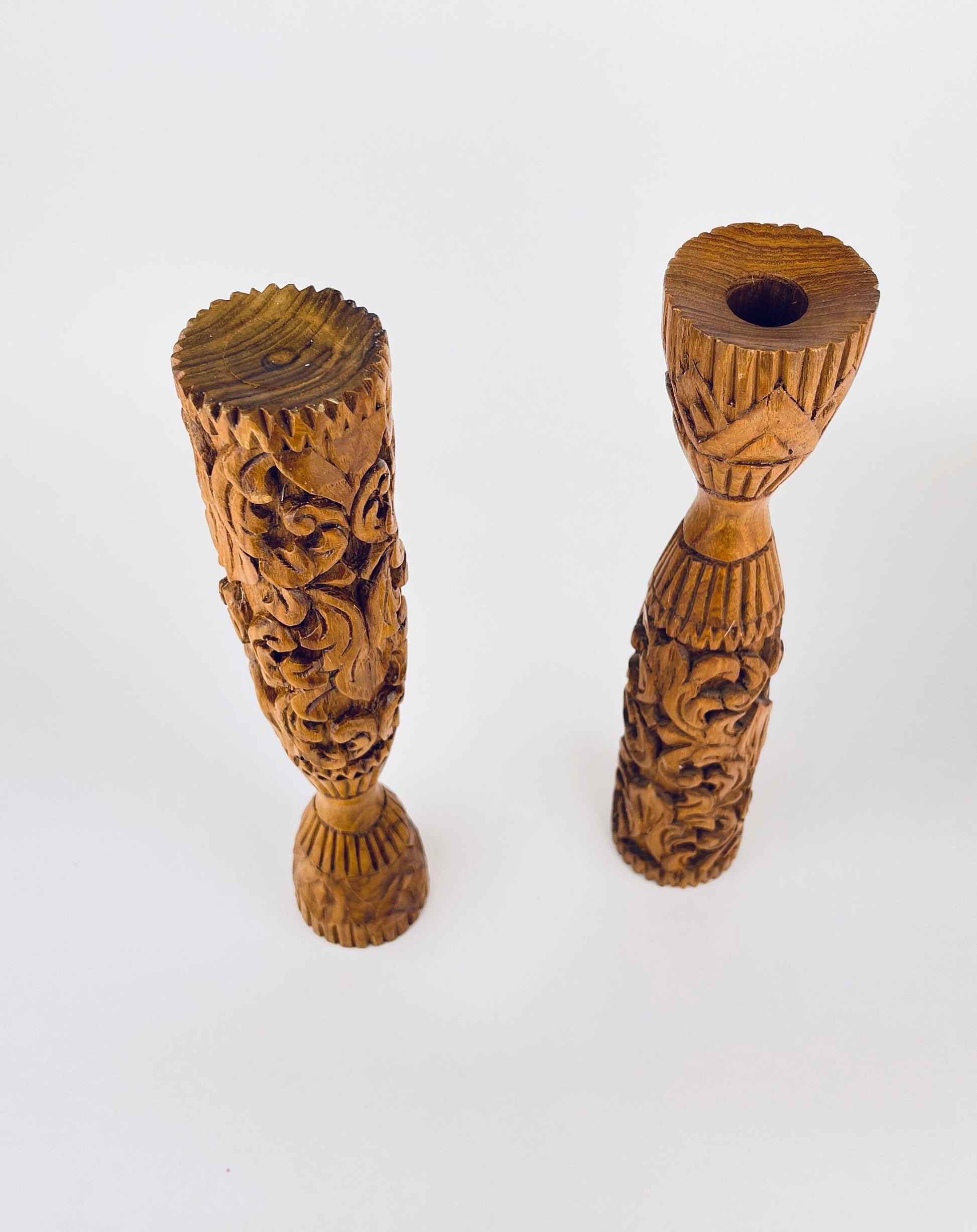 Product image for 'vintage 1970s hand carved wooden candlestick holders boho floral swirl pair' (view 3d0c11)