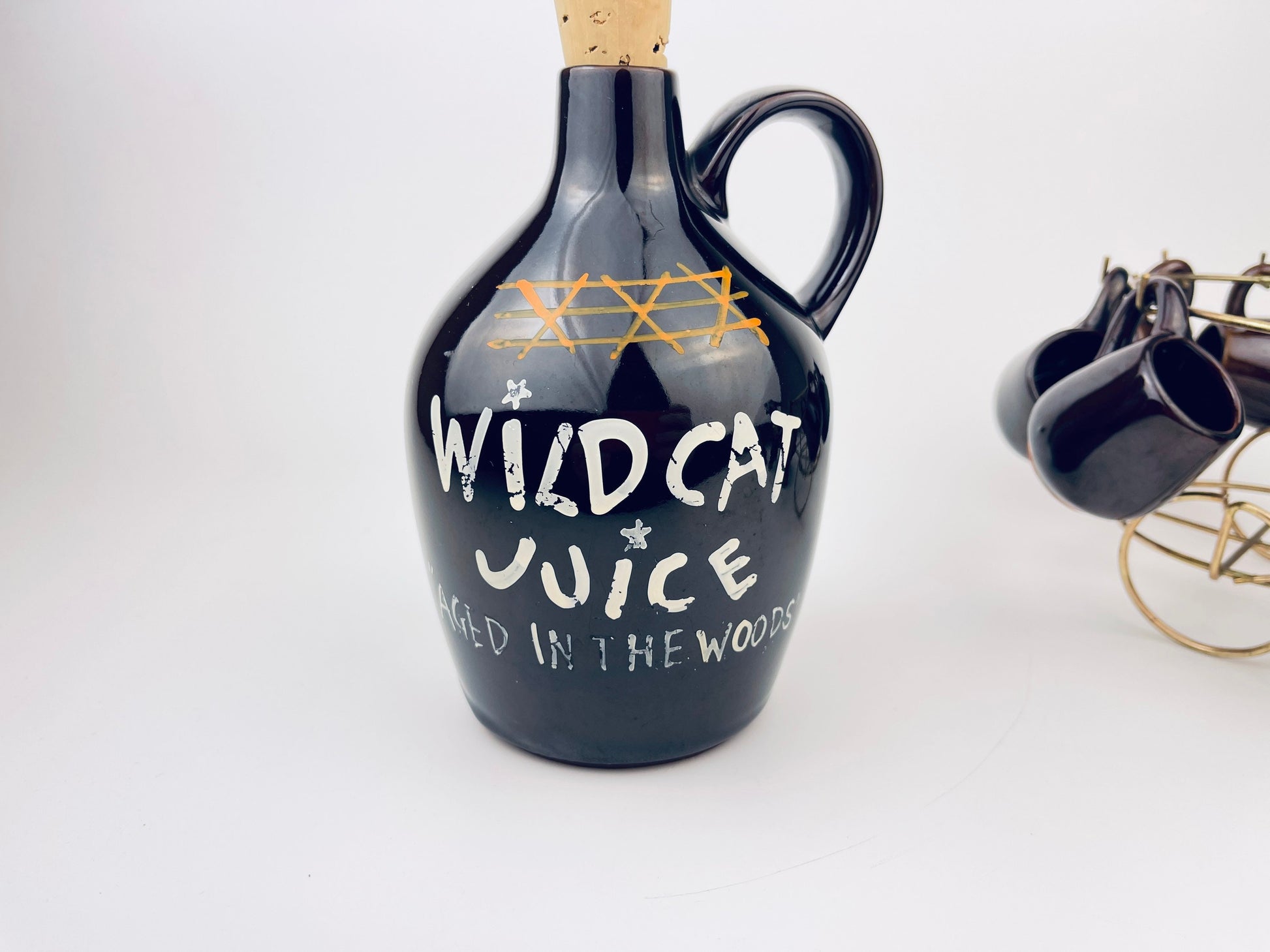 Product image for 'vintage red clay donkey moonshine decanter shoot glass barware set set of six 6 made in japan wild cat juice aged in the wild' (view bc5a21)
